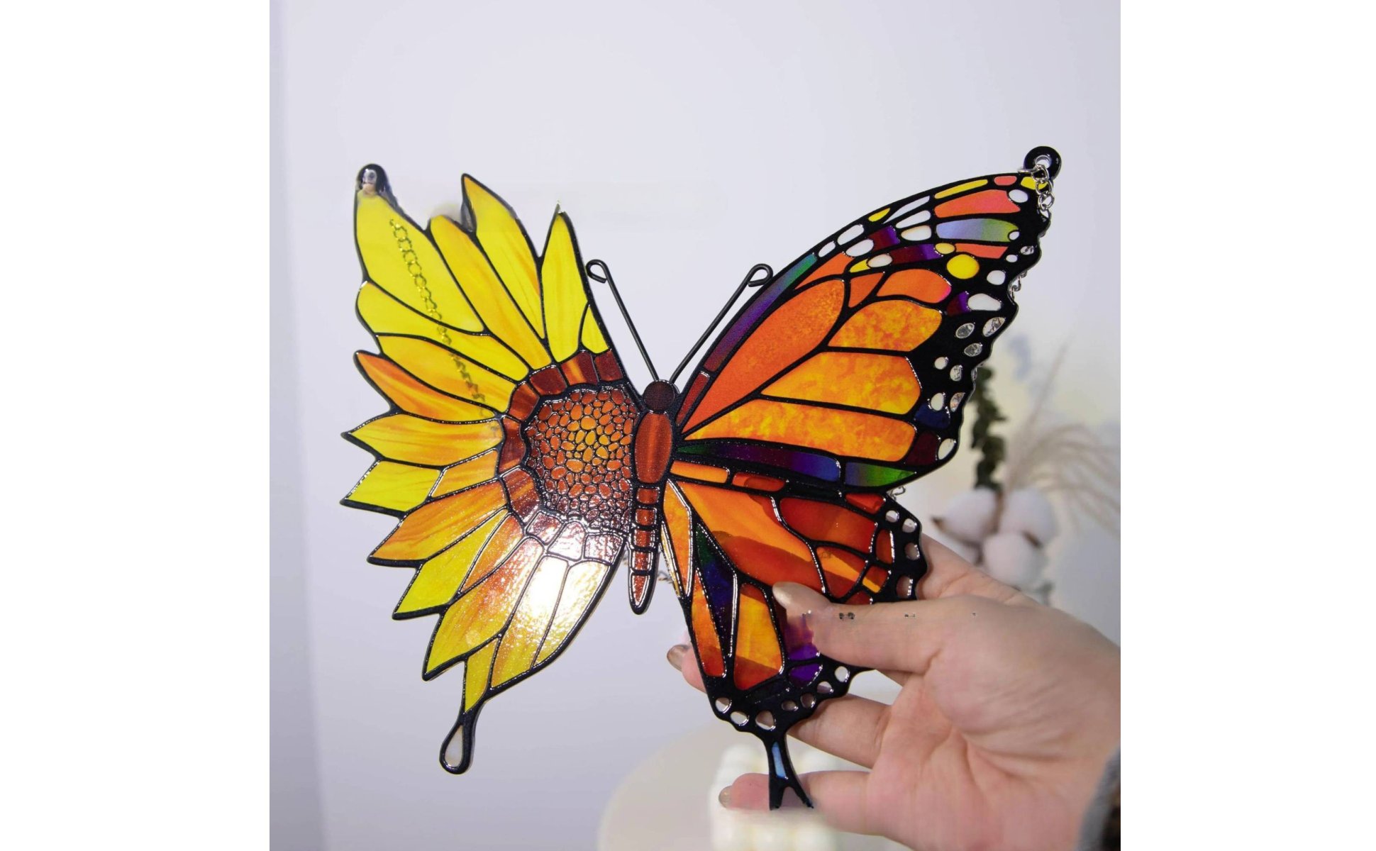 Butterfly Blossom Suncatcher Light Catching Luna Moth Suncatcher for Gardeners