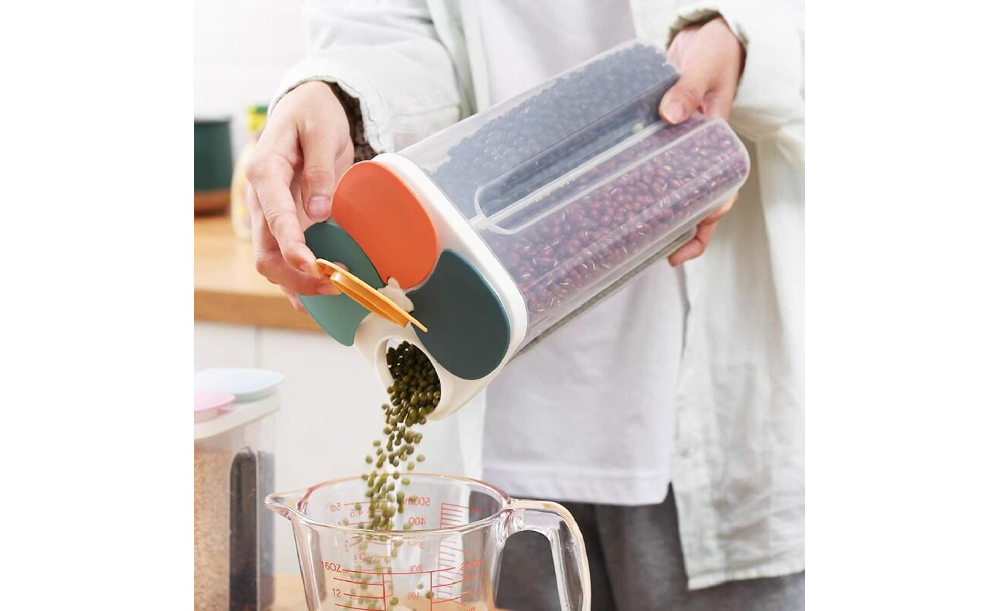 Sealed Food Storage Container Compartmentalized Design