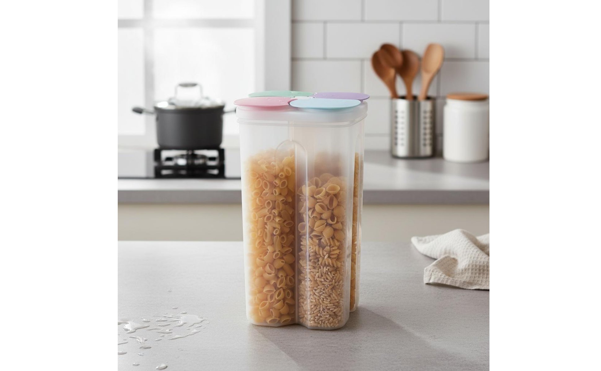 Sealed Food Storage Container Compartmentalized Design
