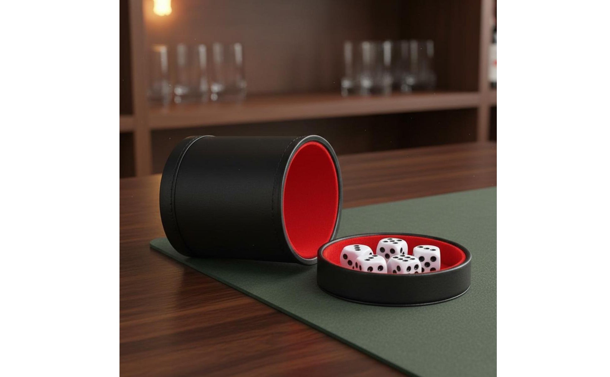 PU Leather Dice Cup Set Long-Lasting Construction for Bar Entertainment, Parties