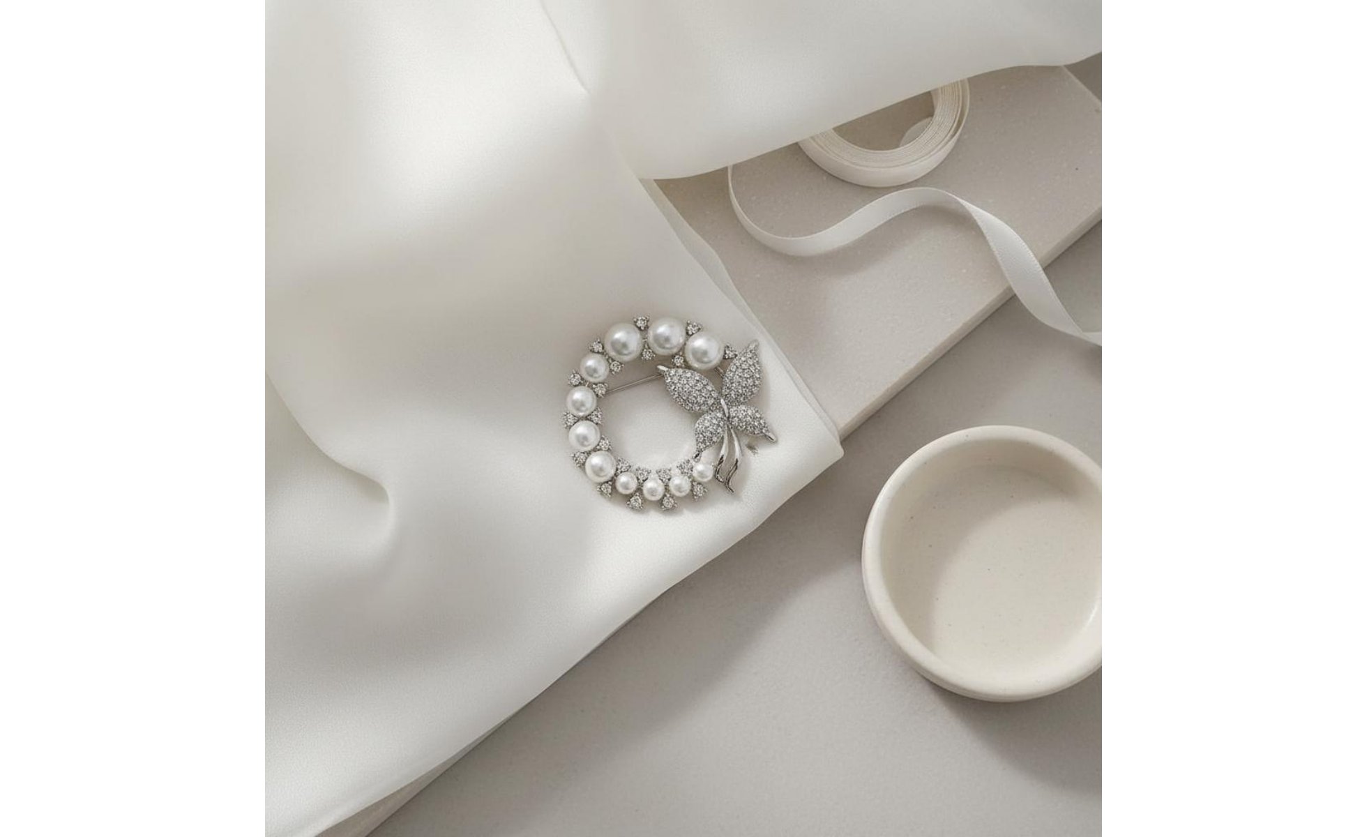 Broche Papillon Avec Perles D'imitation Épingle de Revers Décorative pour Femmes