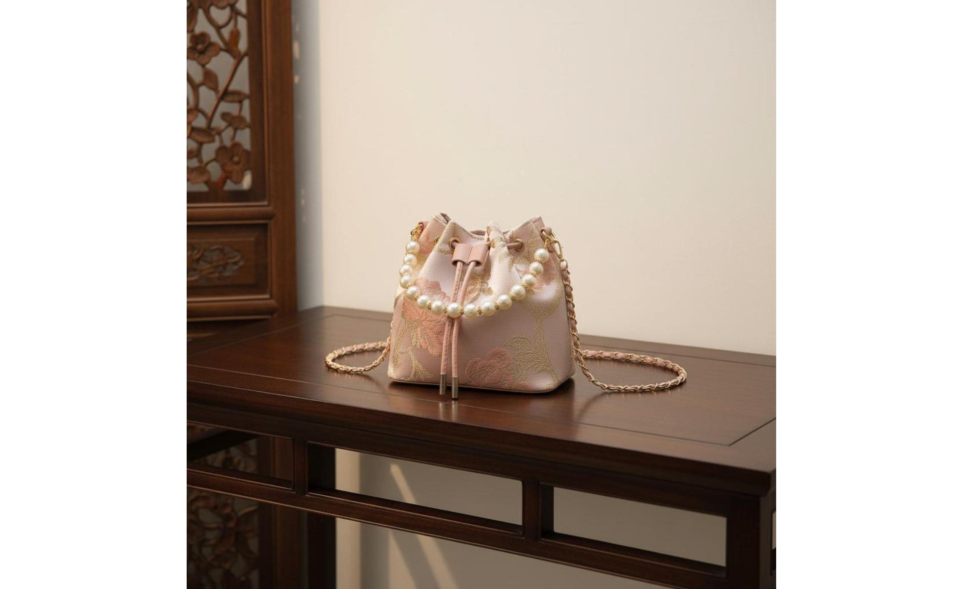 Chinese Design Crossbody Bag Elegant Embellishments Drawstring Pouch Bag