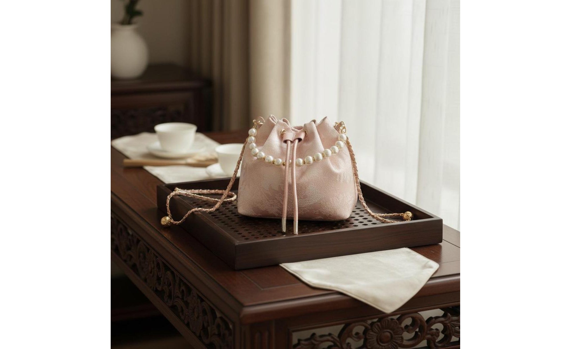 Chinese Design Crossbody Bag Elegant Embellishments Drawstring Pouch Bag