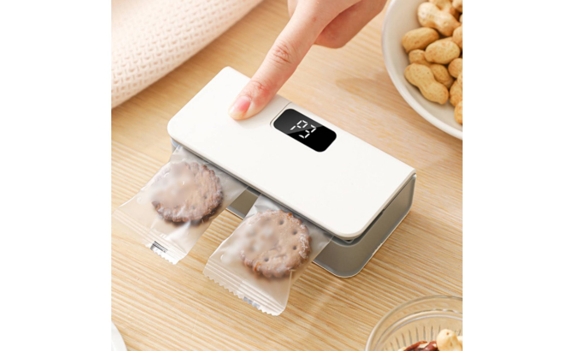 Mini Heat Sealer No Preheating Required Mini Bag Sealer Stick-on for Camping