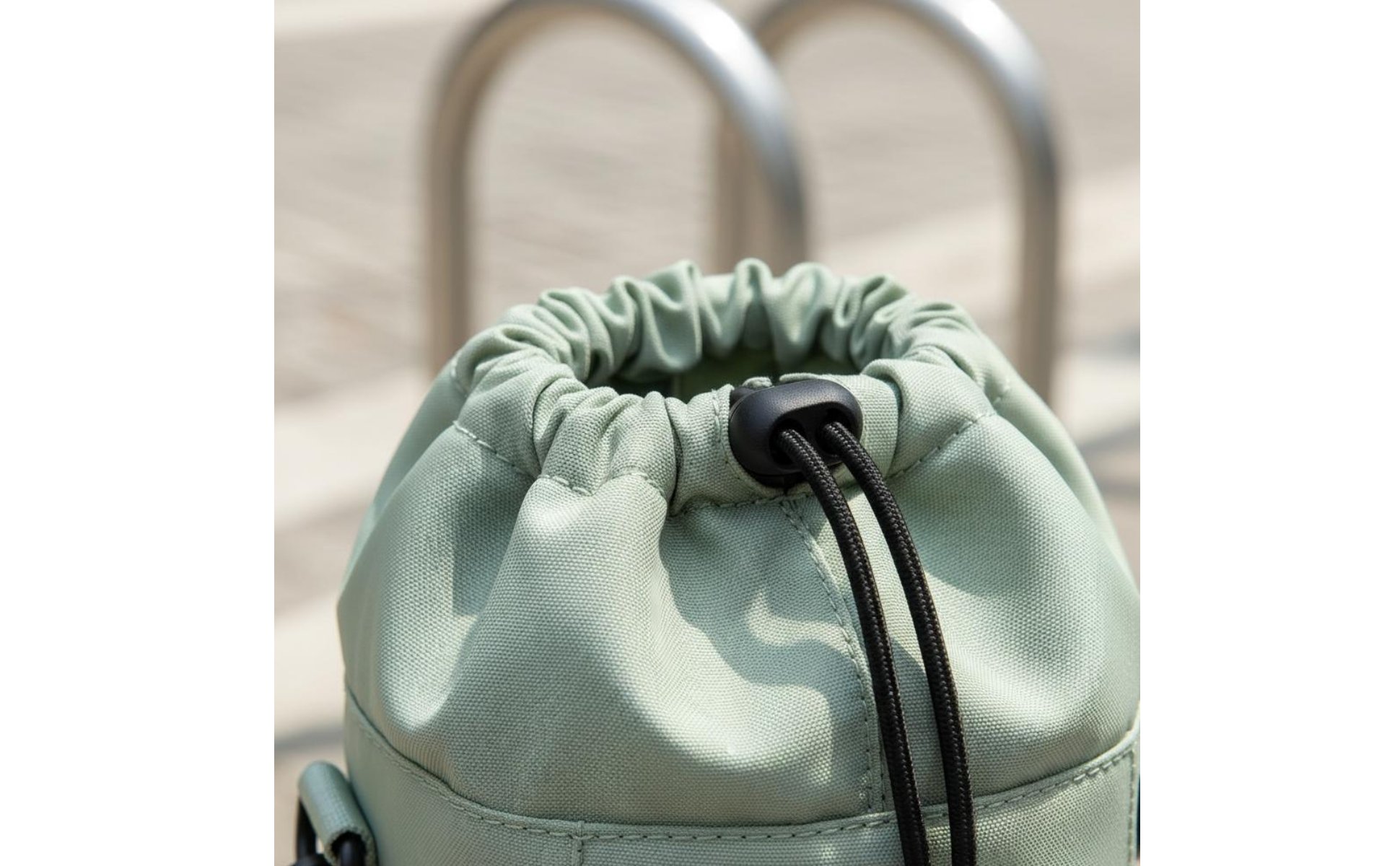 Water Bottle Bag with Phone Pocket Waterproof Crossbody Water Bottle Holder