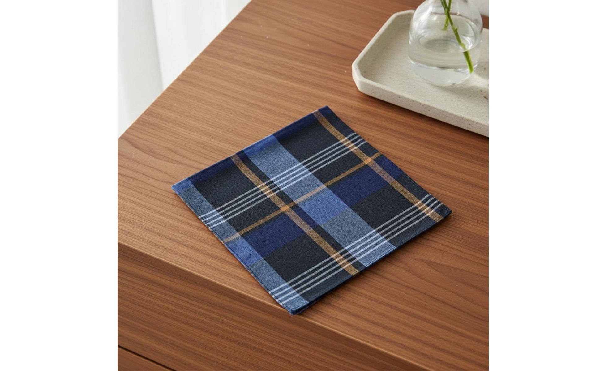 Plaid Cotton Handkerchief Absorbent Classic Patterned Handkerchief Soft Feel