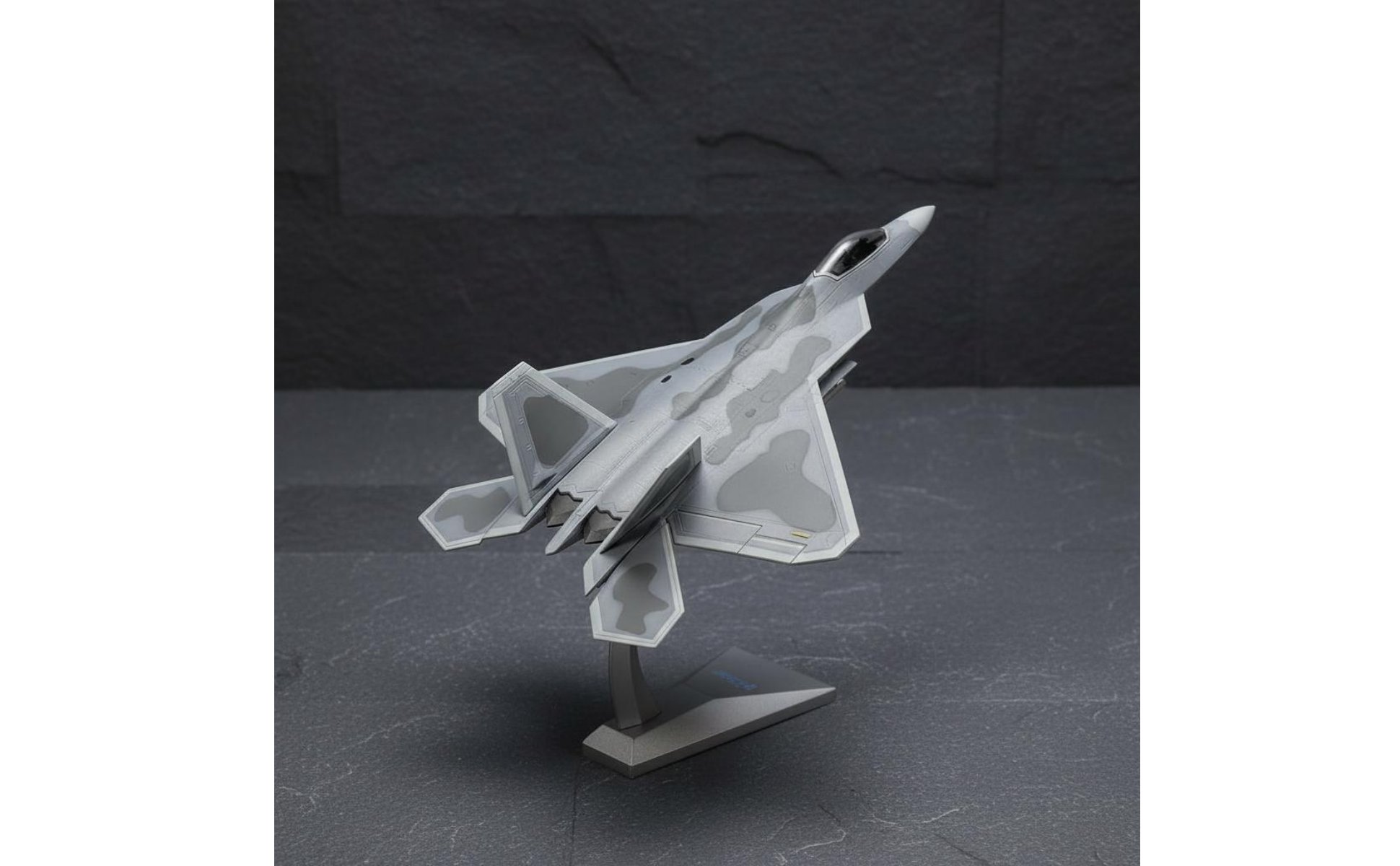 1:72 Scale F-22 Model High Simulation Alloy F-22 Fighter Jet for Desk, Office