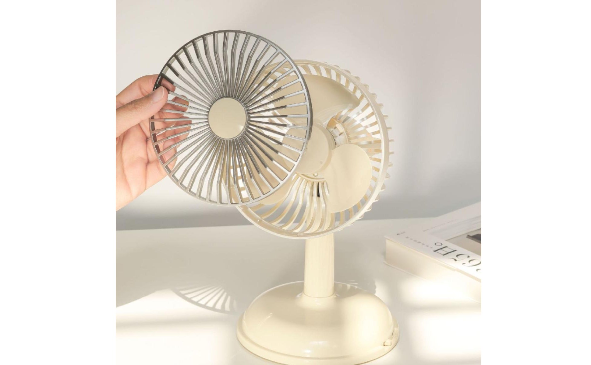 Retro Design Desk Fan Adjustable Head Portable USB Fan Easy to Clean