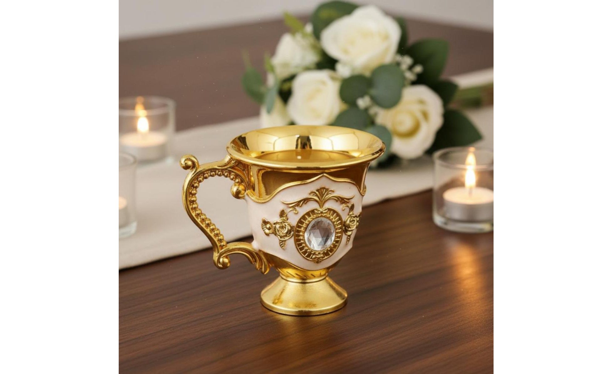 European Design Liquor Cup Luxury Design Vintage Metal Small Drink Glass