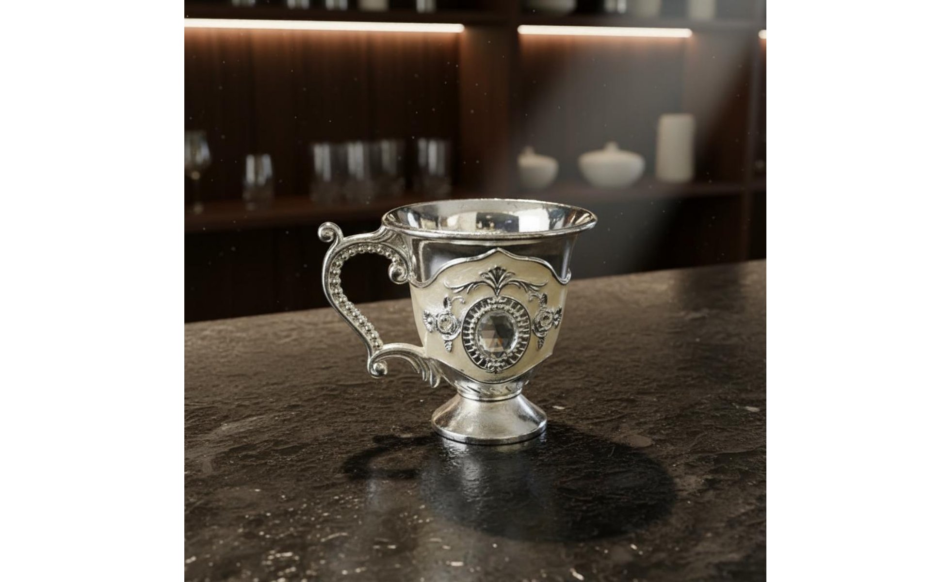 European Design Liquor Cup Luxury Design Vintage Metal Small Drink Glass