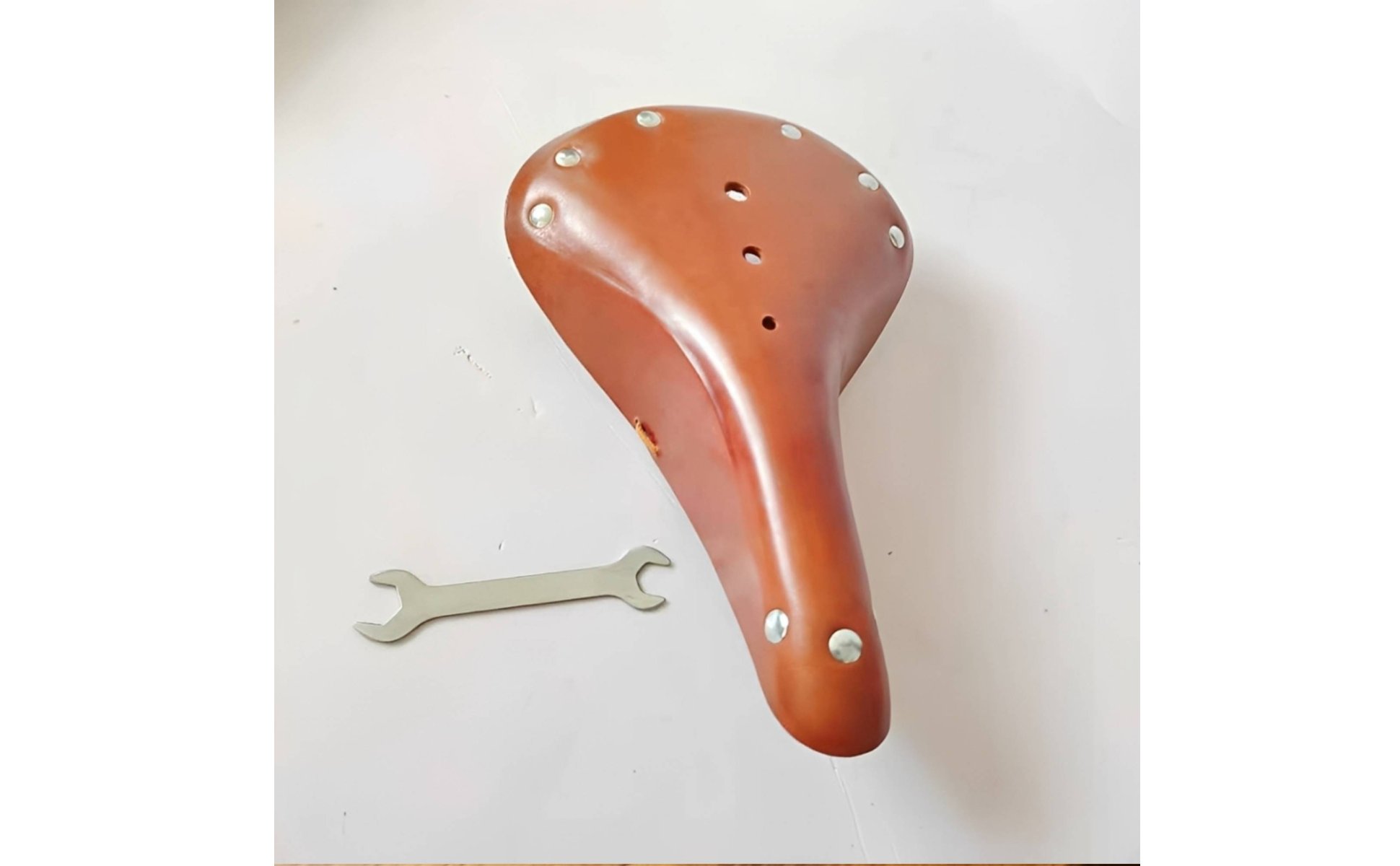 Selle Cuir Rivets Long-Lasting Selle Vélo Cuir pour Cyclistes