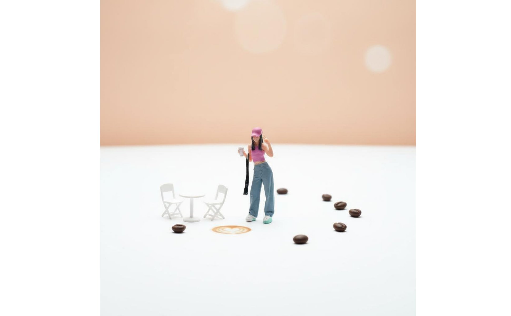 1/64 Scale Female Figure Highly Detailed Resin Miniature Scene Figure Lifelike
