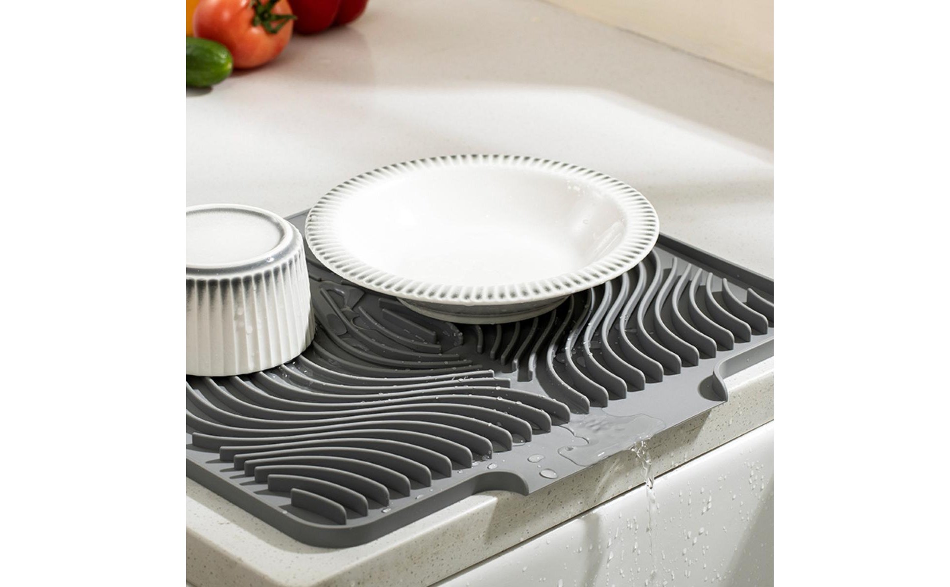 Sloped Draining Tray Heat Resistant Silicone Dish Drying Mat Easy to Clean