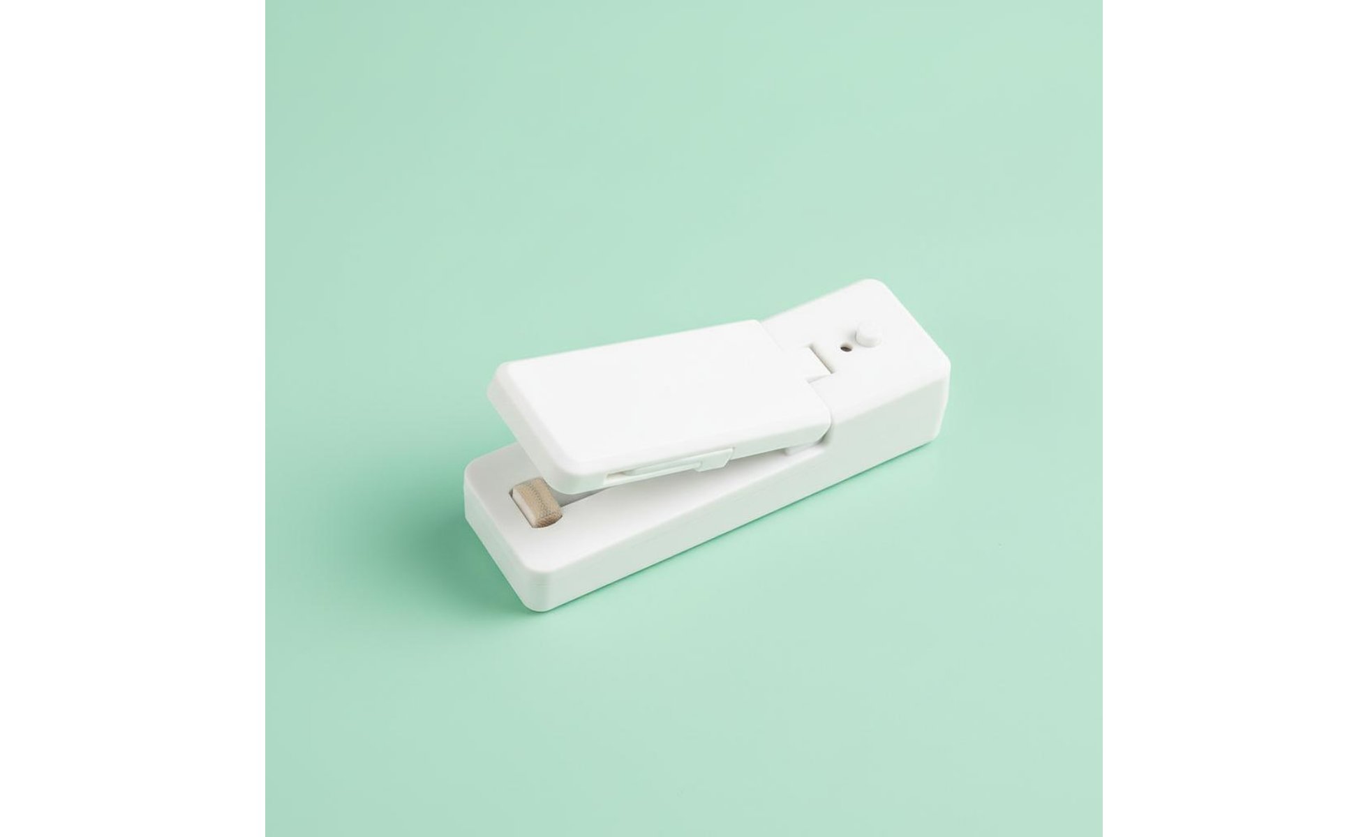 USB Rechargeable Bag Sealer Sticky Base 2-in-1 Sealer and for Travel