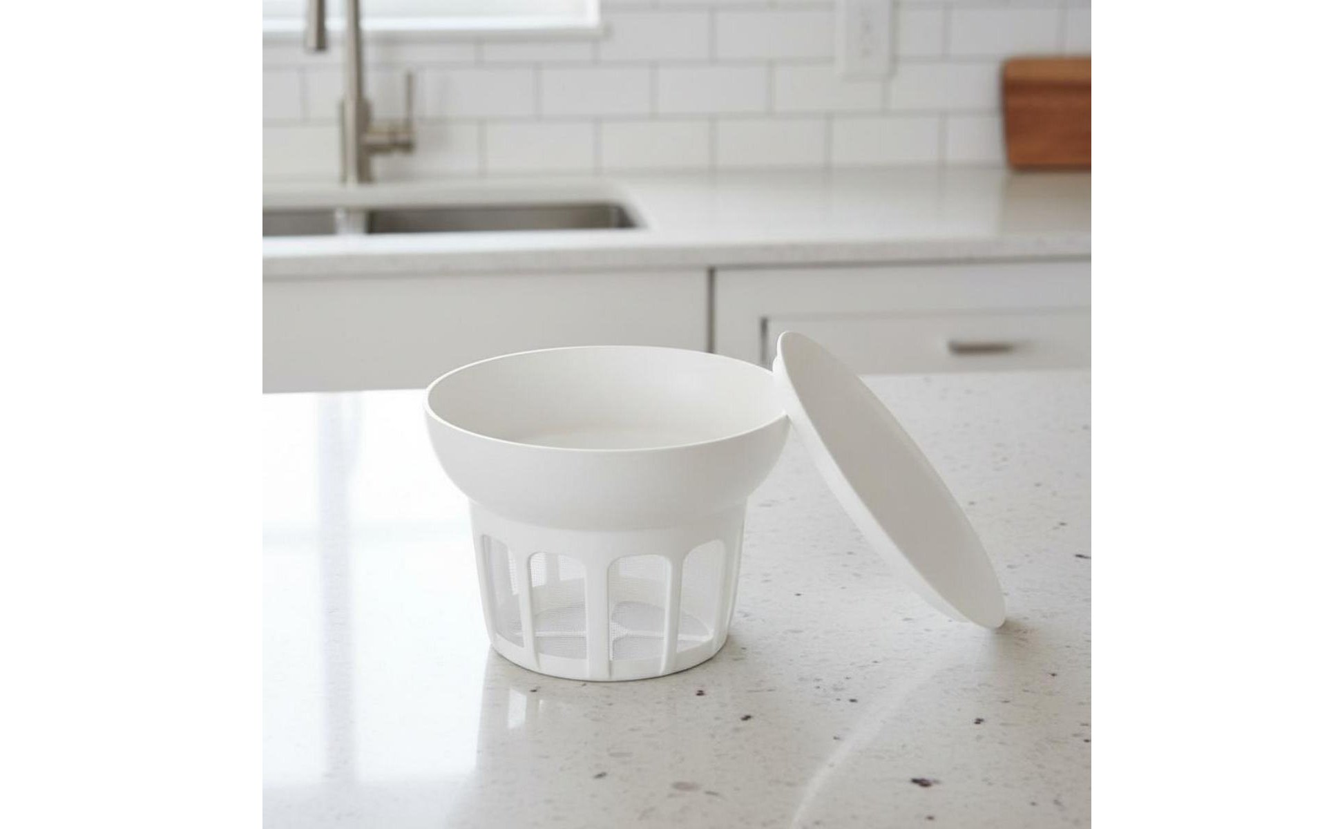 Whey Separator Spill-Resistant Lid Greek Yogurt Appliance Complimentary