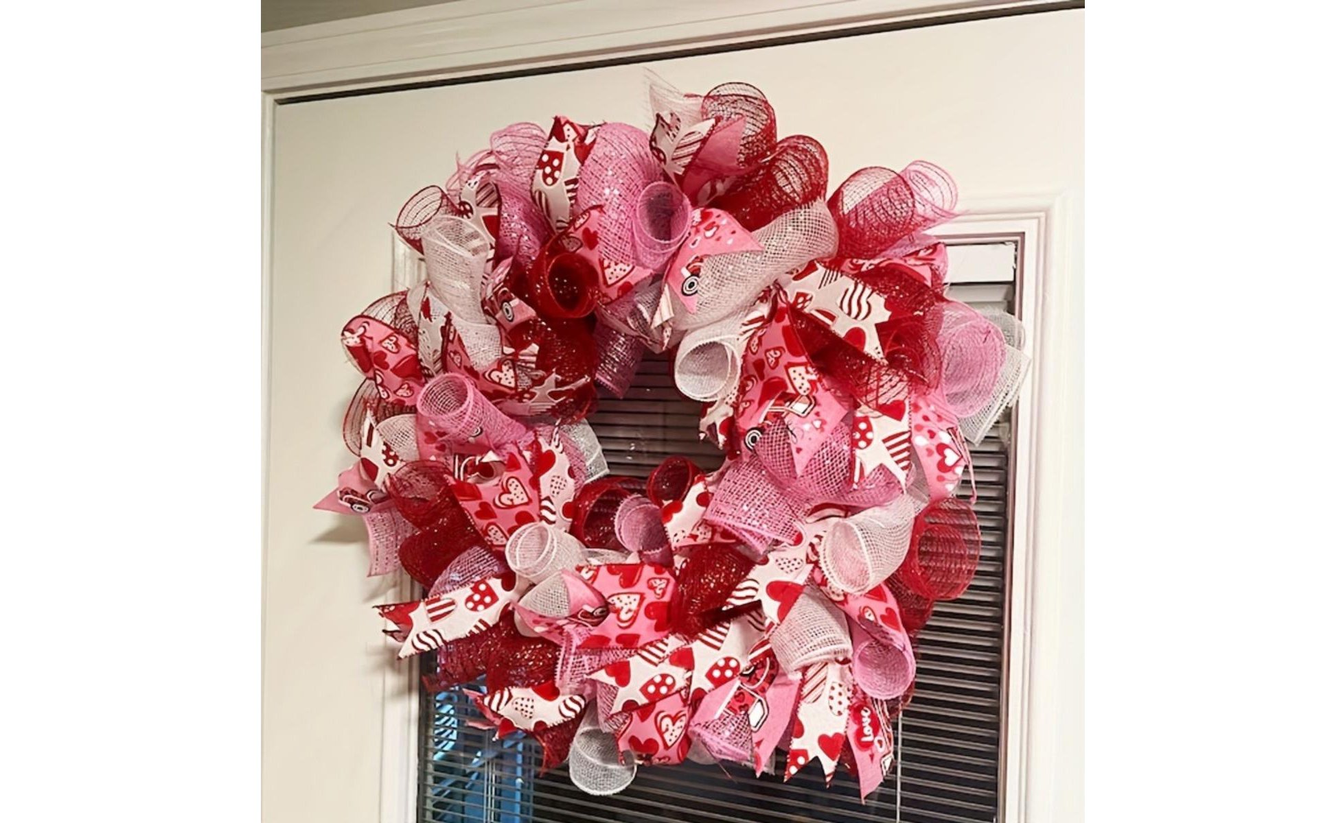 Valentine Wreath Shape-Holding Pink Ribbon Wreath Glittery for Door, Window
