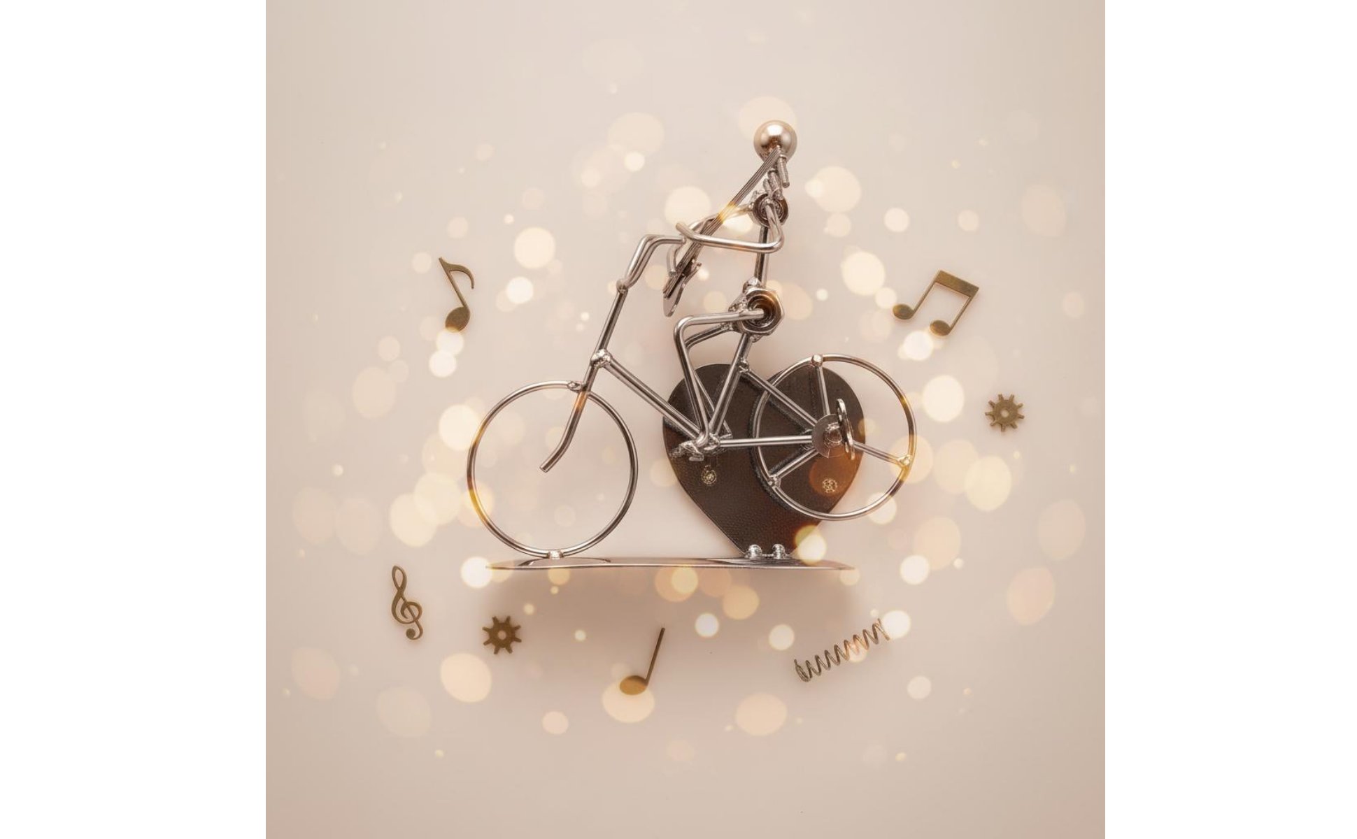 Cycle Sculpture Giftable Metal Cycle Figurine Decorative for Gift Giving