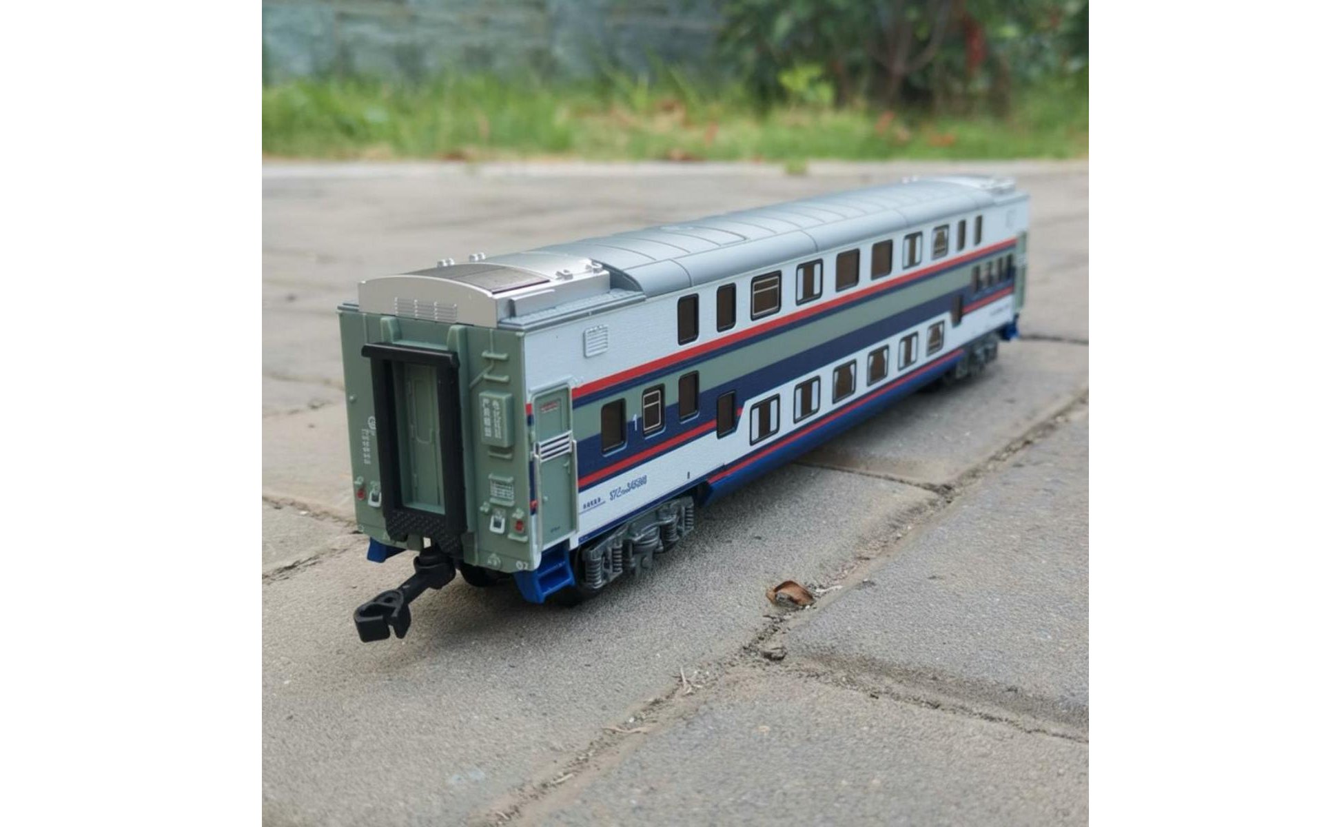 SYZ25K Double Decker Carriage Model Realistic Design for Collectors, Boys