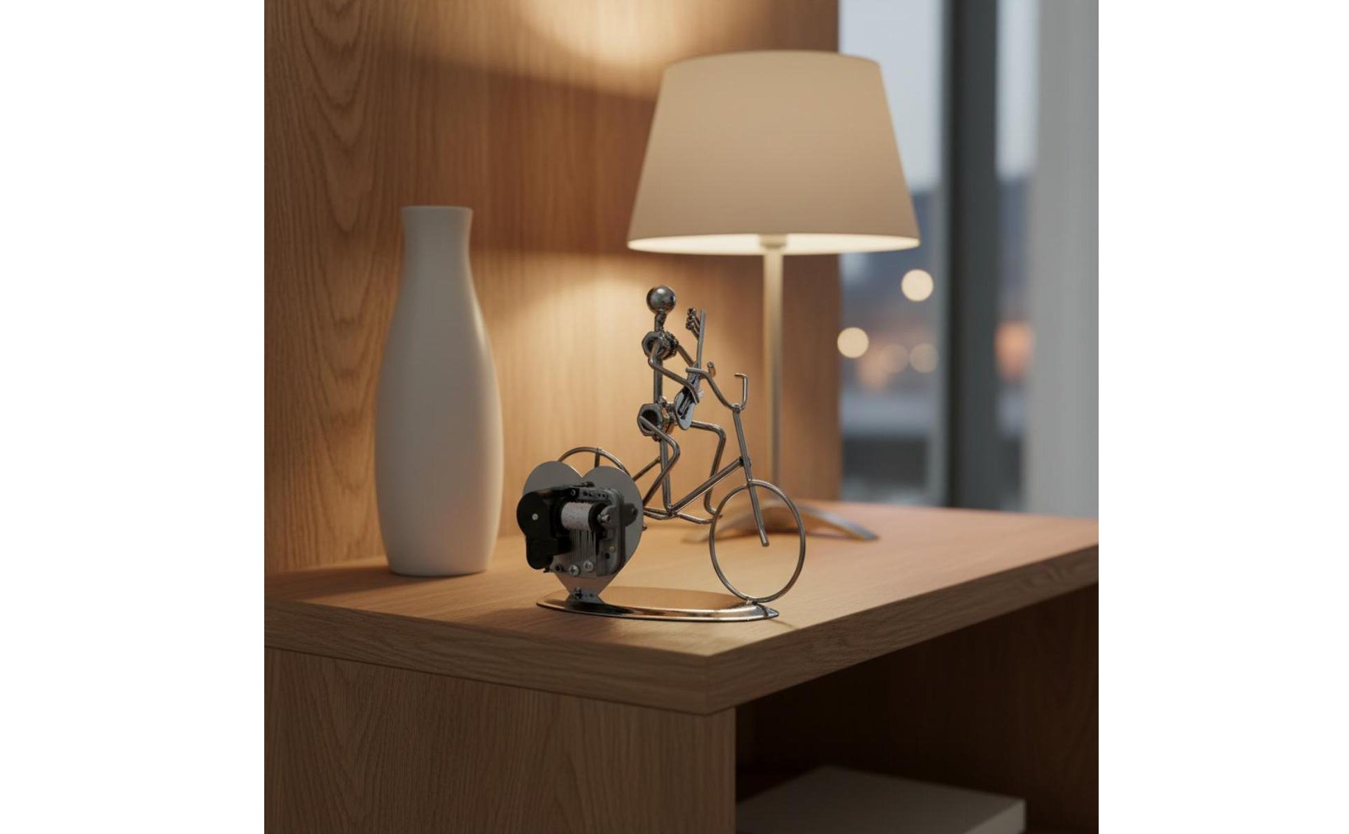 Cycle Sculpture Giftable Metal Cycle Figurine Decorative for Gift Giving