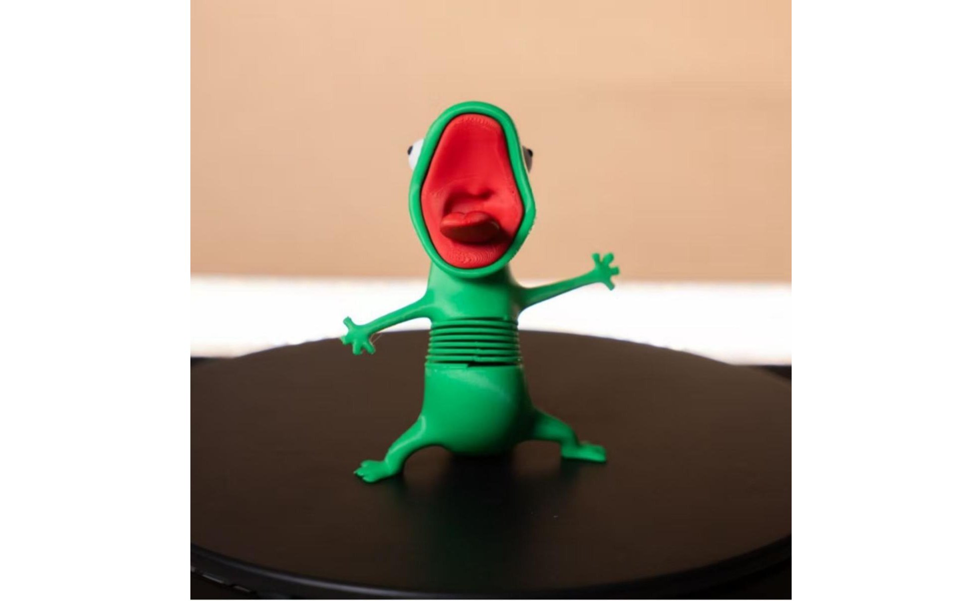 Wobble Lizard Figurine Meme Design Spring Lizard Toy Small Size for Office