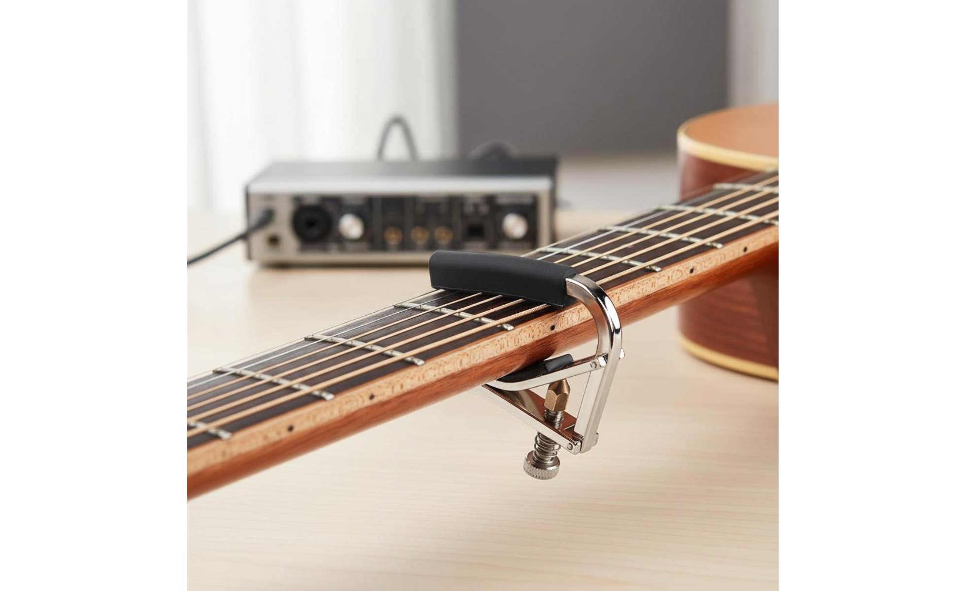 Guitar Capo Firm Grip Acoustic Guitar Capo Quick Change Key for Live Performance