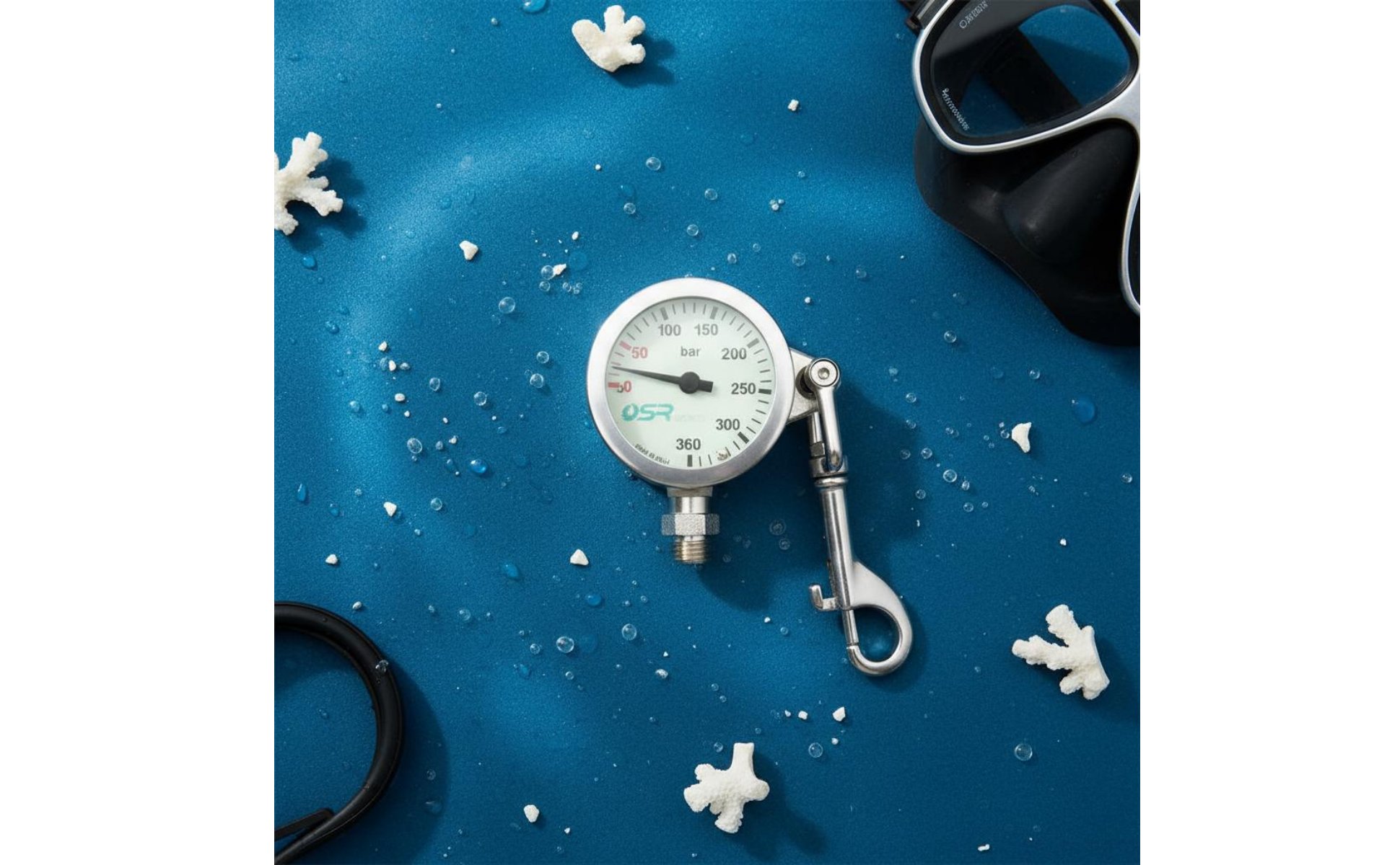 Diving Gauge with Hook Easy to Read Display 350 Bar Pressure Gauge for Divers