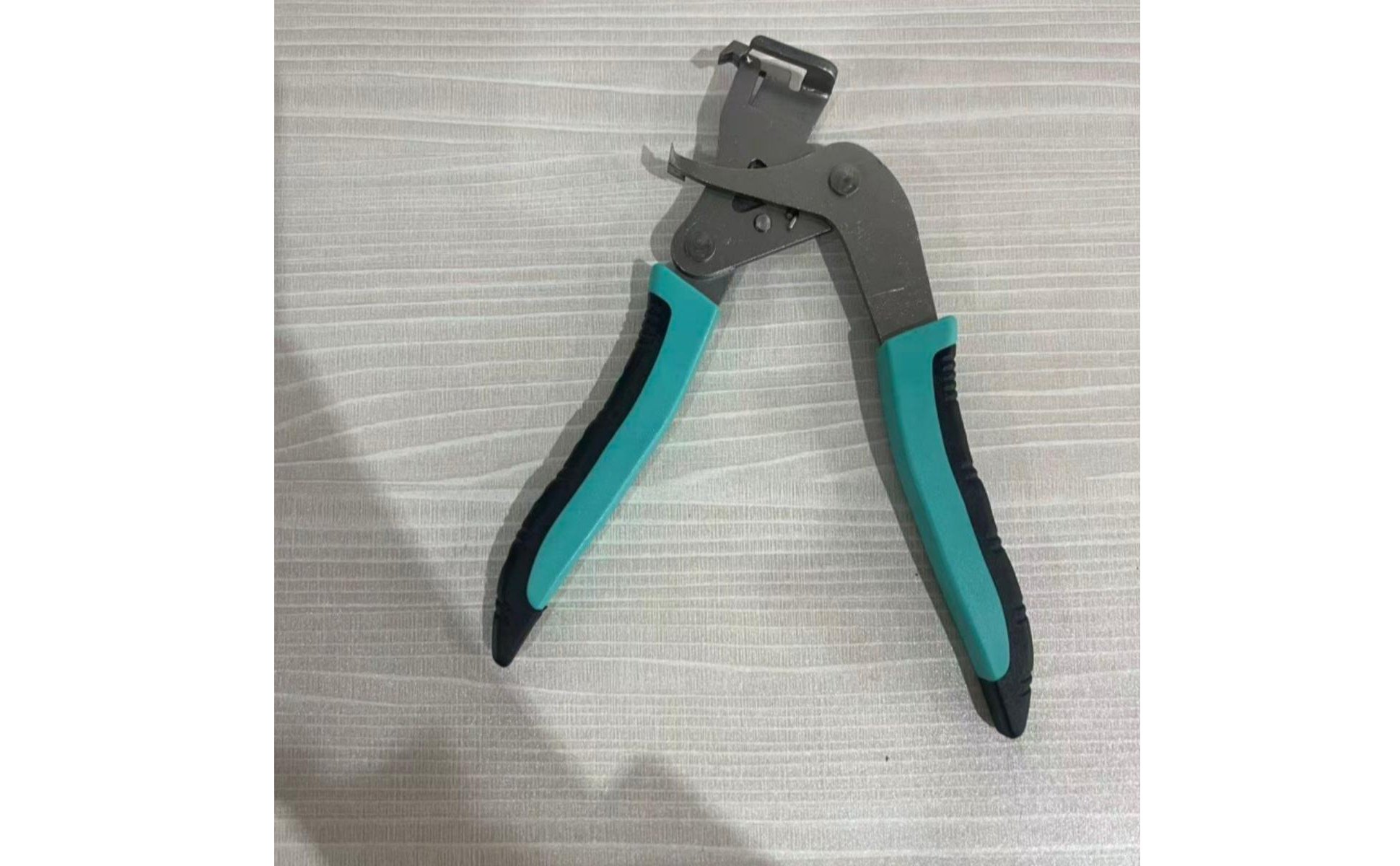 2 Pieces Car Panel Clip Easy to Use Trim Clip Remover Damage without Damage