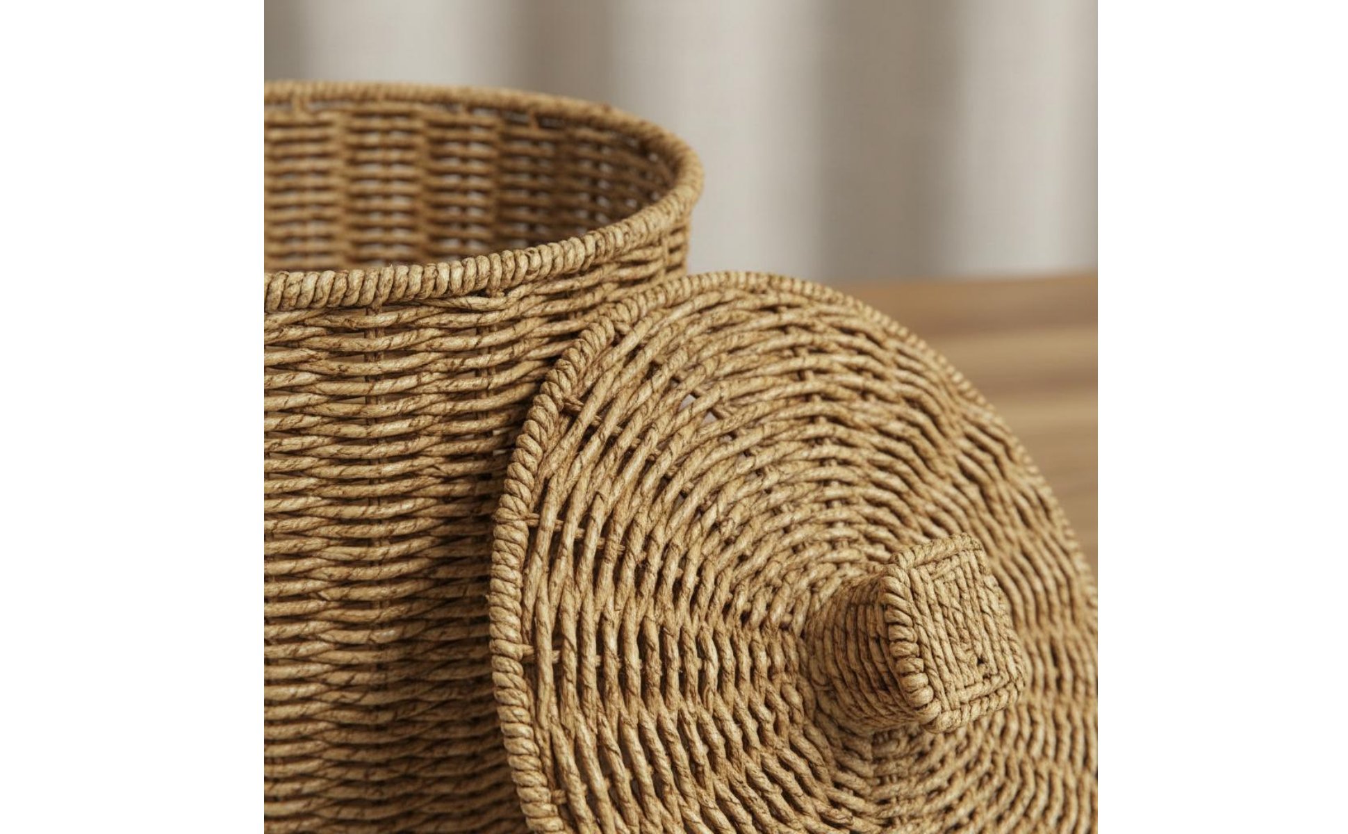 Lidded Trash Bin Retro Design Rattan Waste Bin Woven Texture for Bedroom, Office