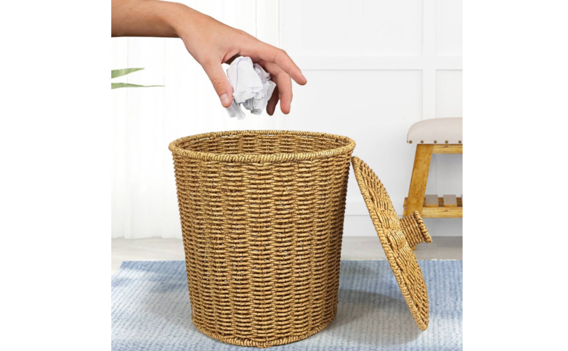 Lidded Trash Bin Retro Design Rattan Waste Bin Woven Texture for Bedroom, Office