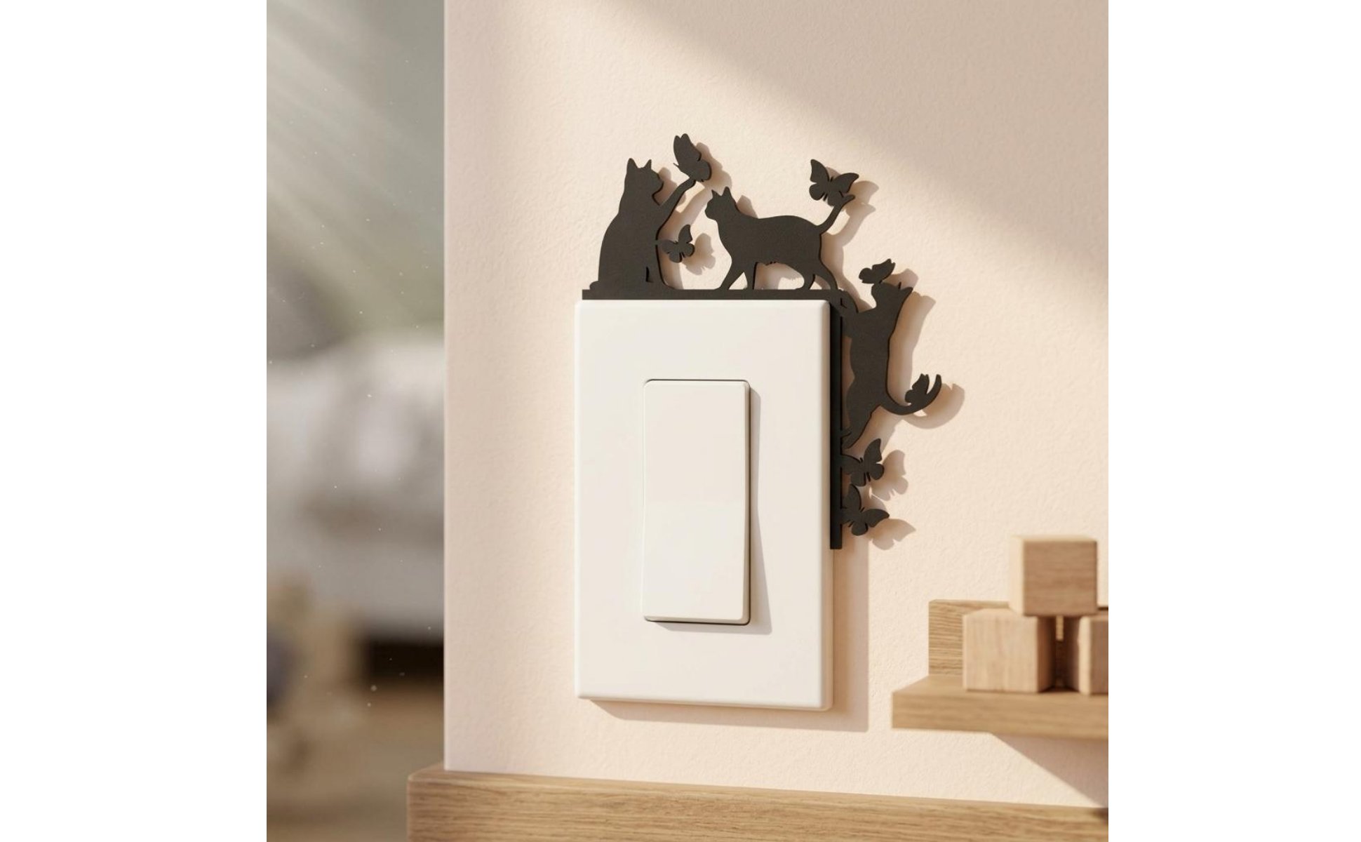 Eckdeko mit Katzen und Schmetterlingen liebliches Motiv Katze mit Schmetterling