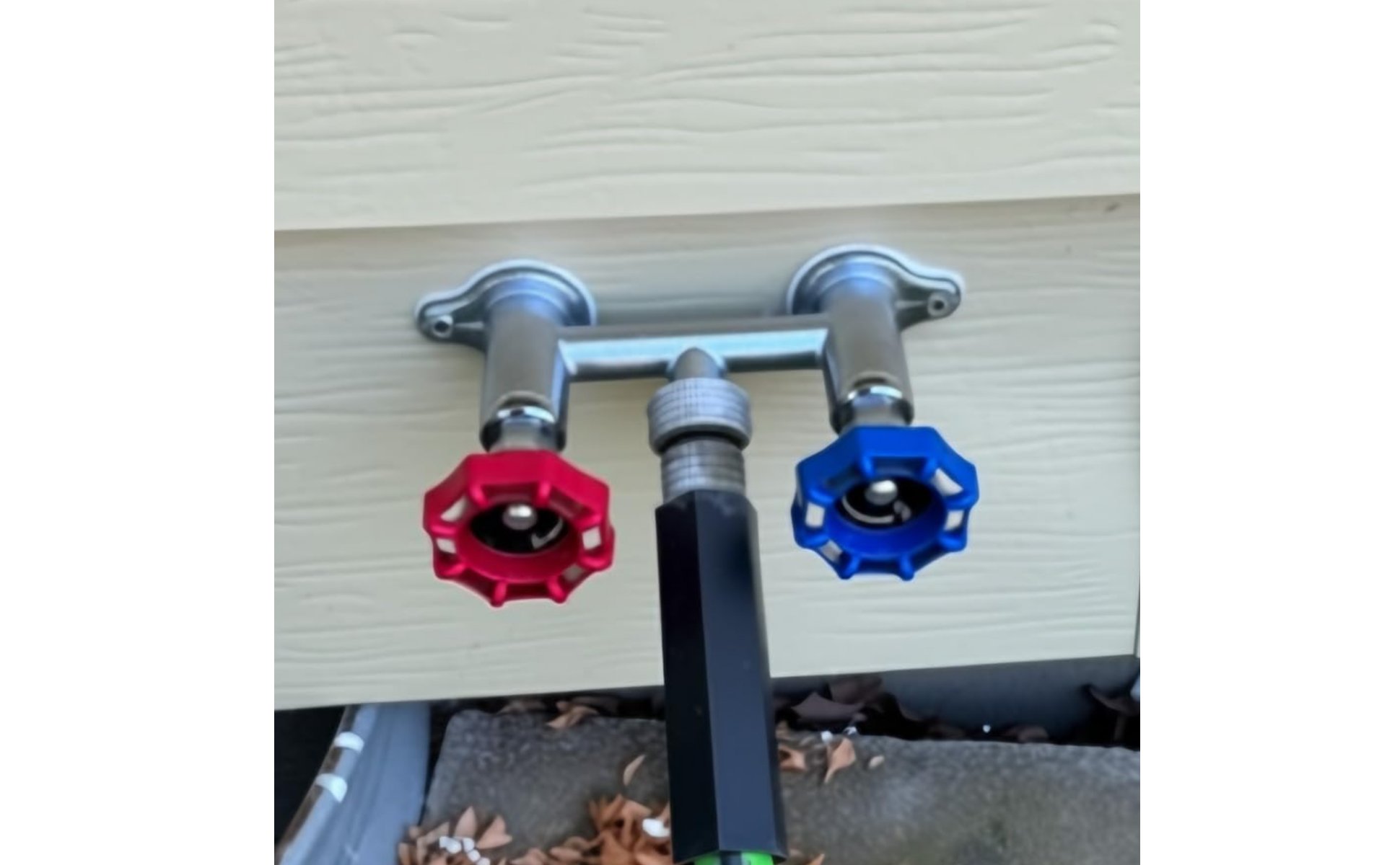 Hot and Cold Outdoor Faucet Long Reach Frost Resistant Faucet Easy to Install