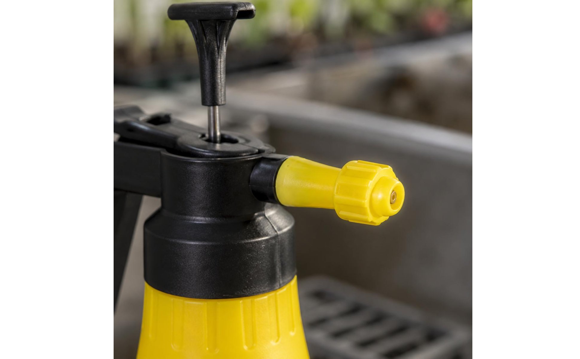1.8 L Alkali Resistant Pressure Sprayer Large Capacity for Hair Salon, Car Wash