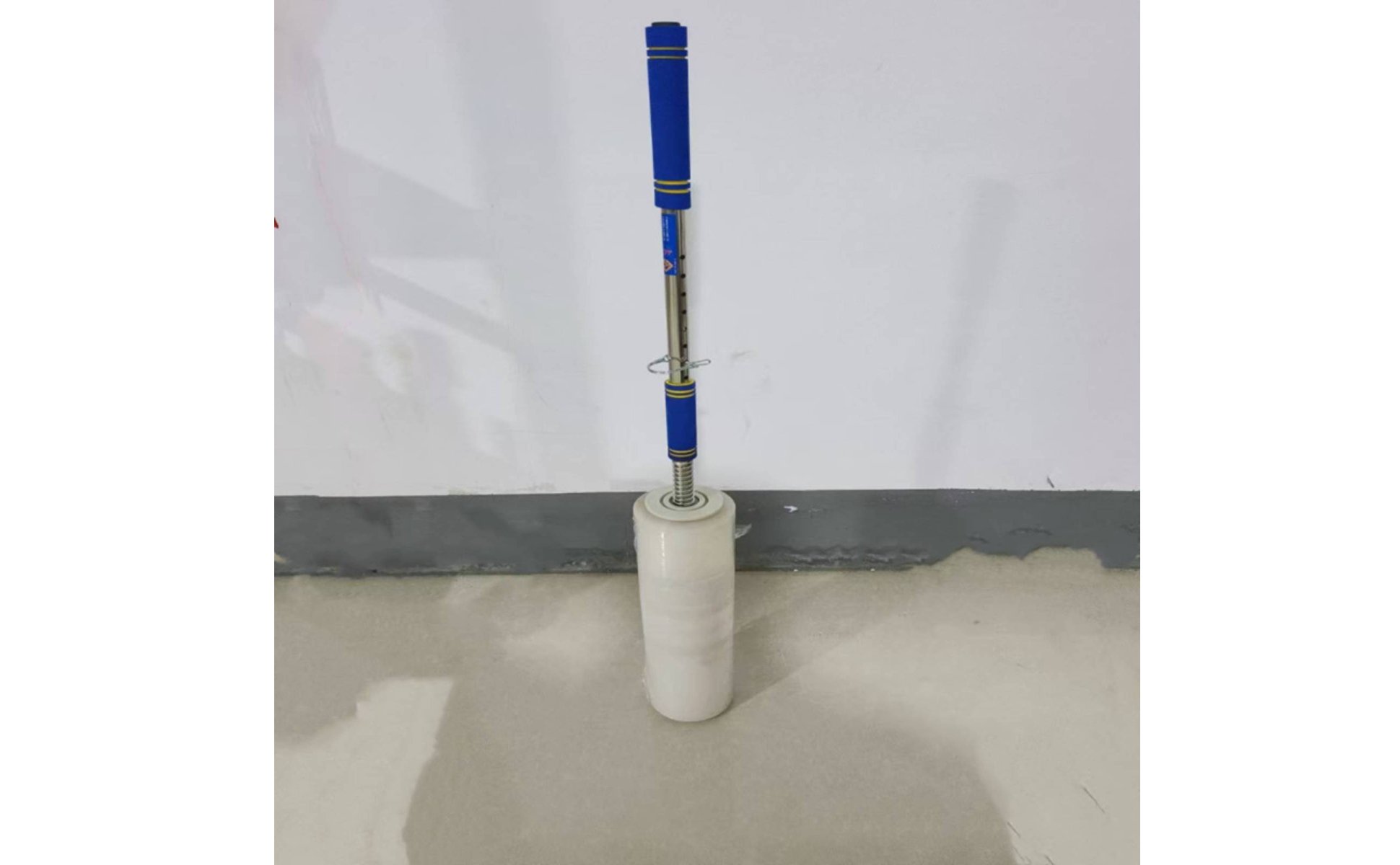 Long Handle Stretch Wrap Dispenser Easy to Use Manual Stretch Wrap Dispenser