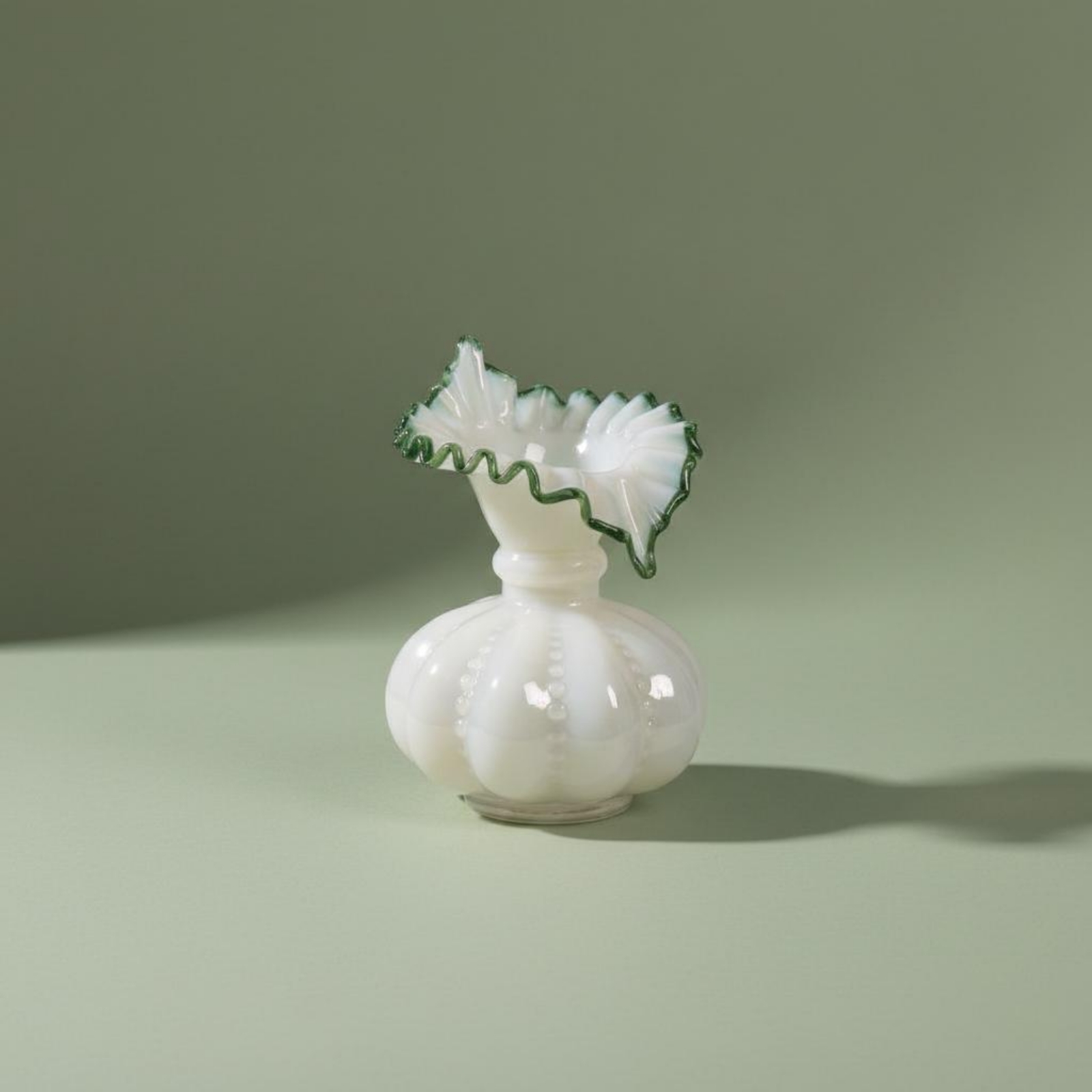 Pumpkin-Shaped Vase Short Neck Milky White Glass Vase Wide Opening - Produktbild 8