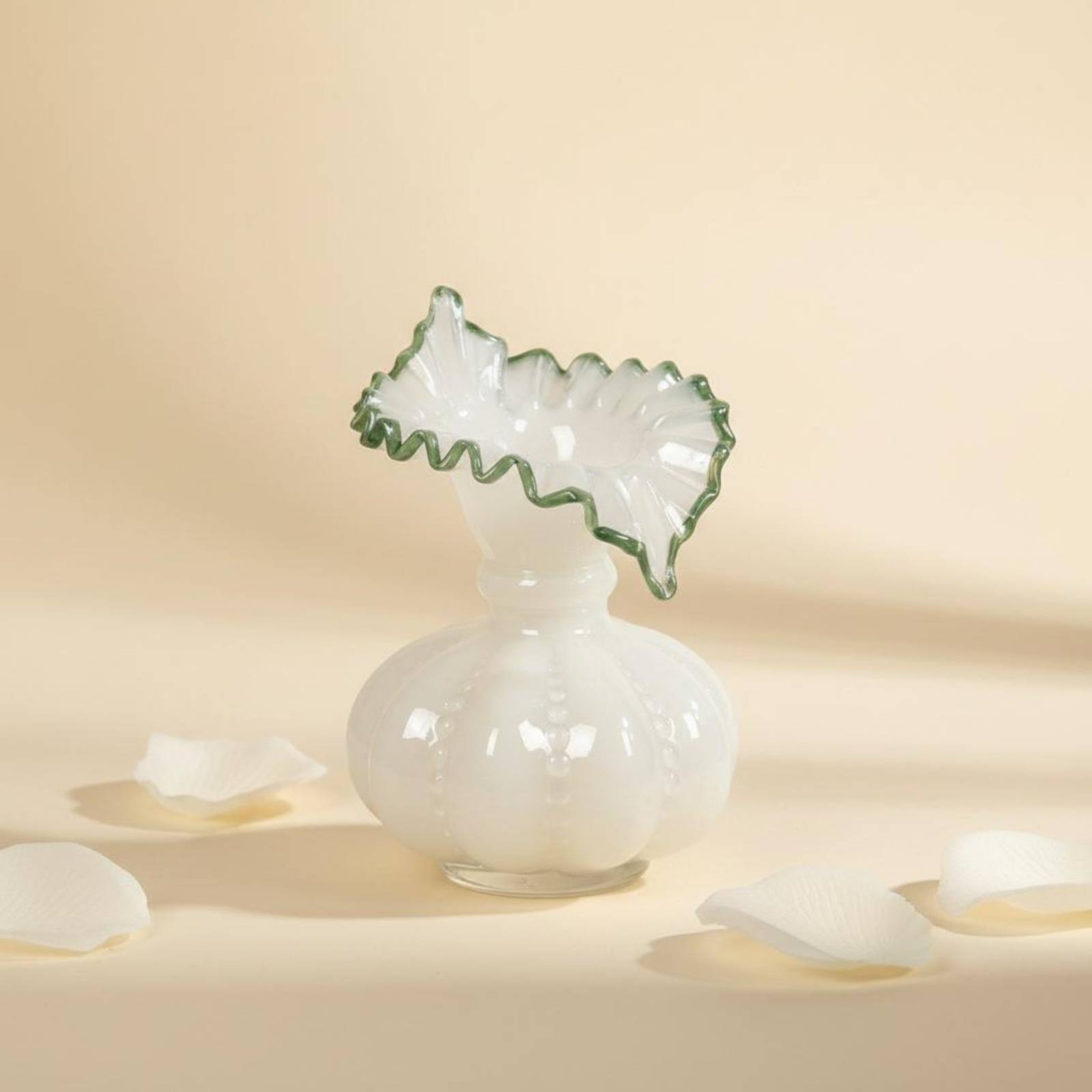 Pumpkin-Shaped Vase Short Neck Milky White Glass Vase Wide Opening - Produktbild 4