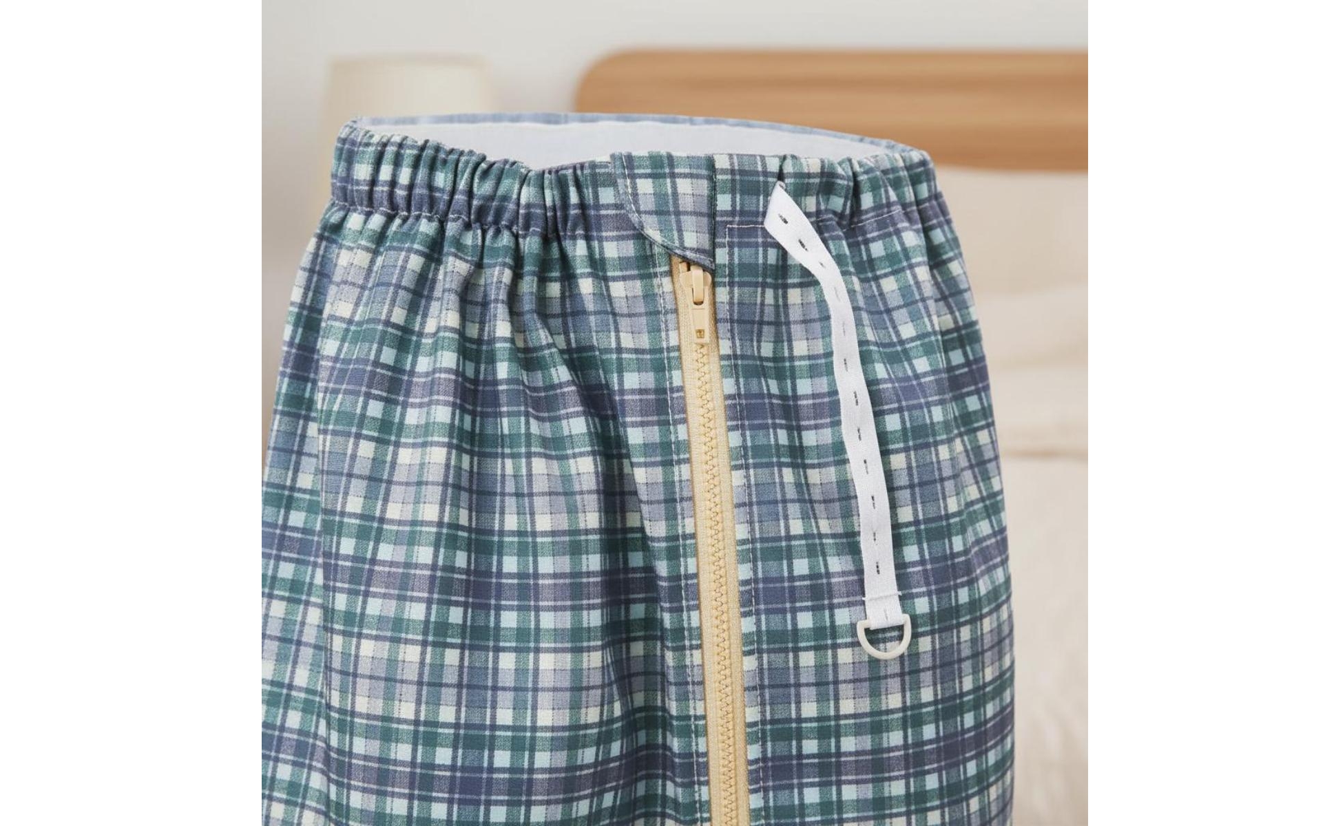 Waterproof Incontinence Skirt Polyurethane Film Barrier Urine-Proof Skirt