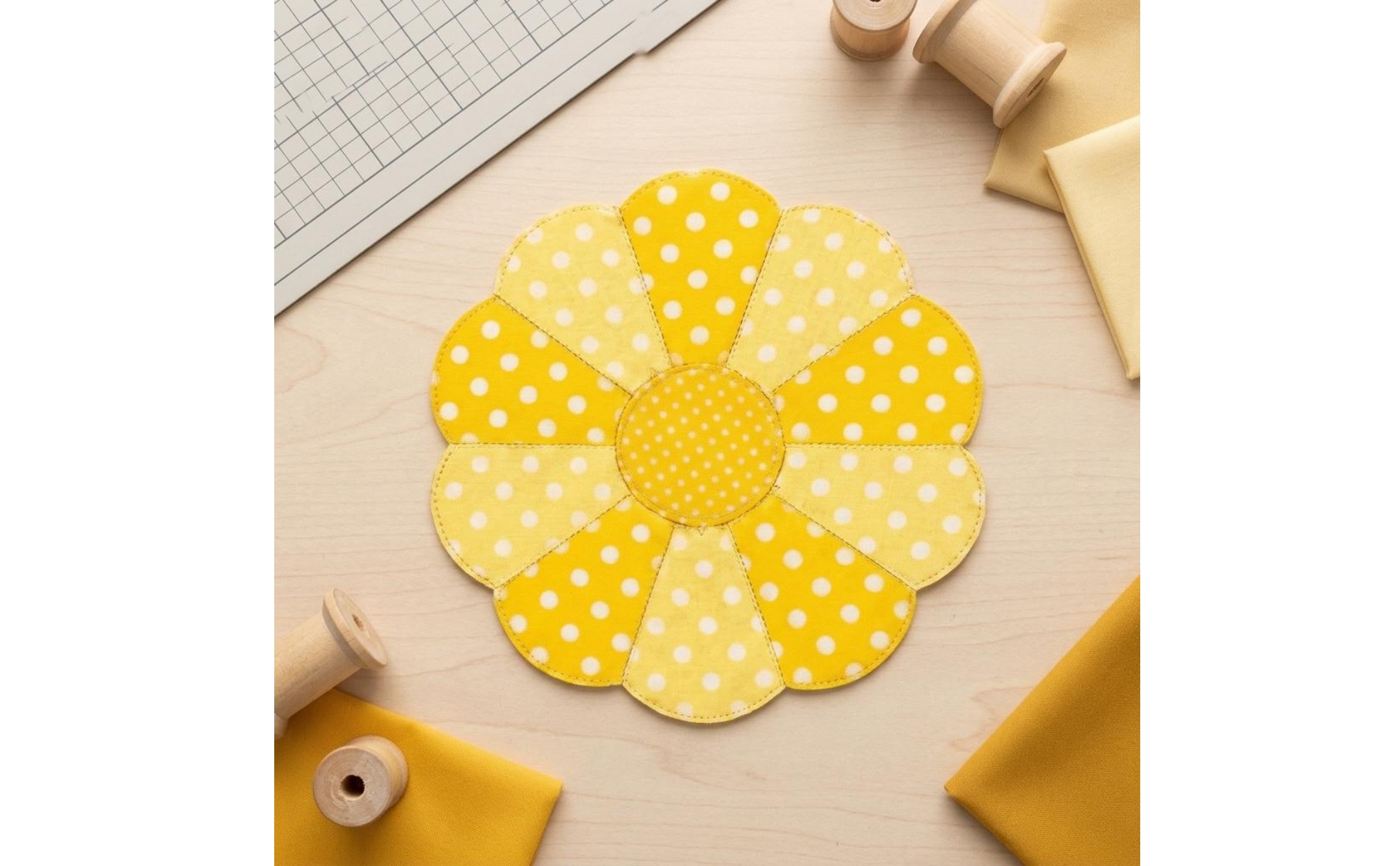 88 Pieces Patchwork-Schablonenset Blütenform Blütenblattschablone Pappe