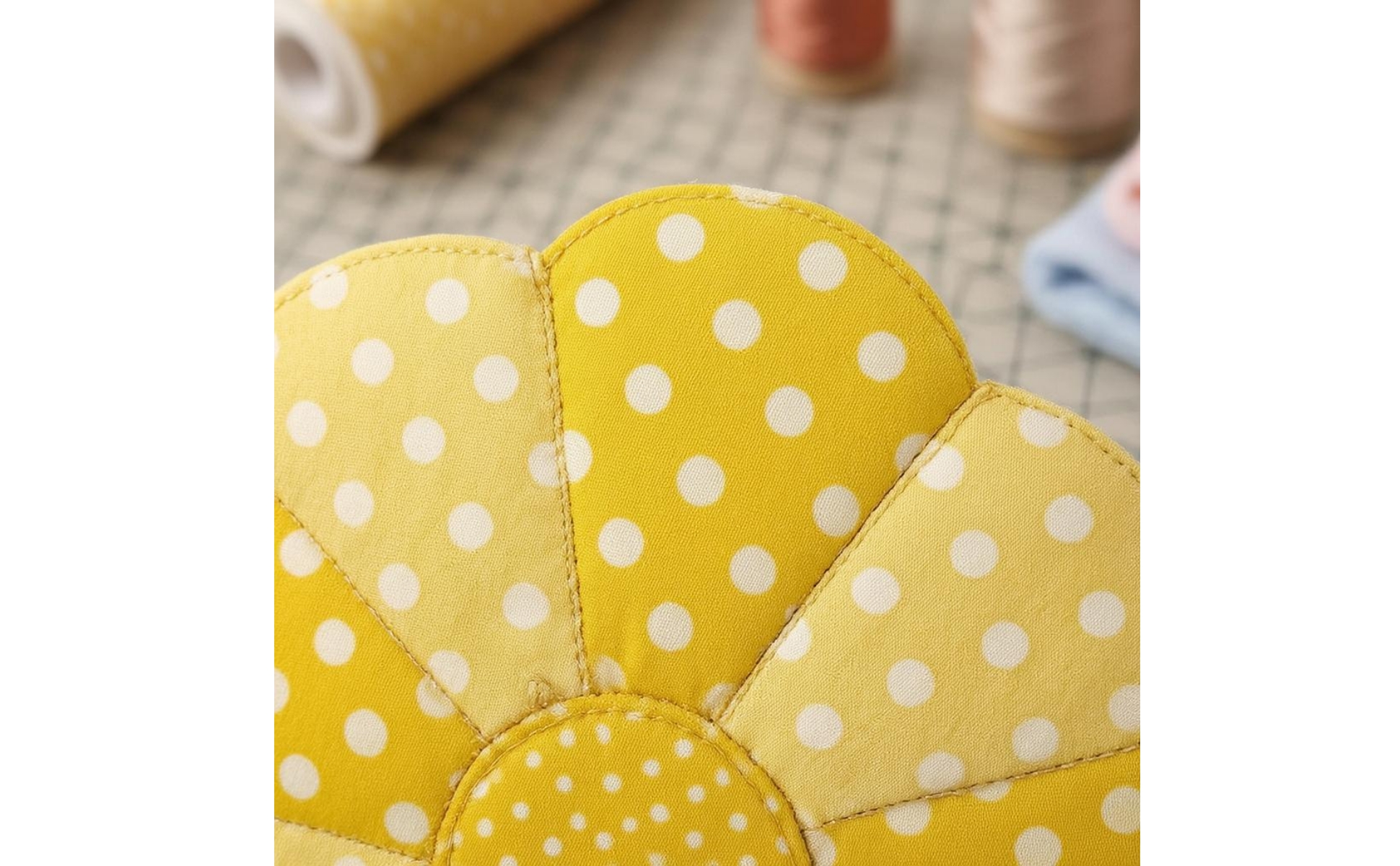 88 Pieces Patchwork-Schablonenset Blütenform Blütenblattschablone Pappe