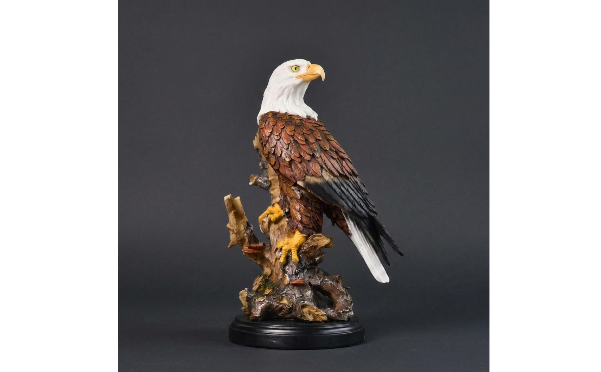Resin Eagle Figurine Detailed Feather Texture Resin Eagle Sculpture Painted