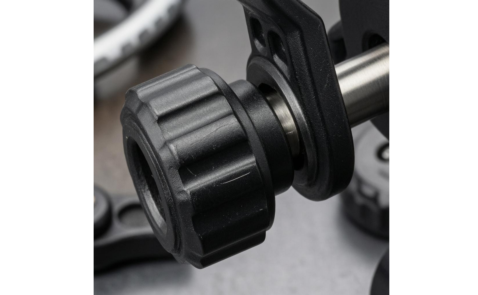 Universal Flashlight Clip Circular-Shaped Flashlight Mount Plastic and Metal