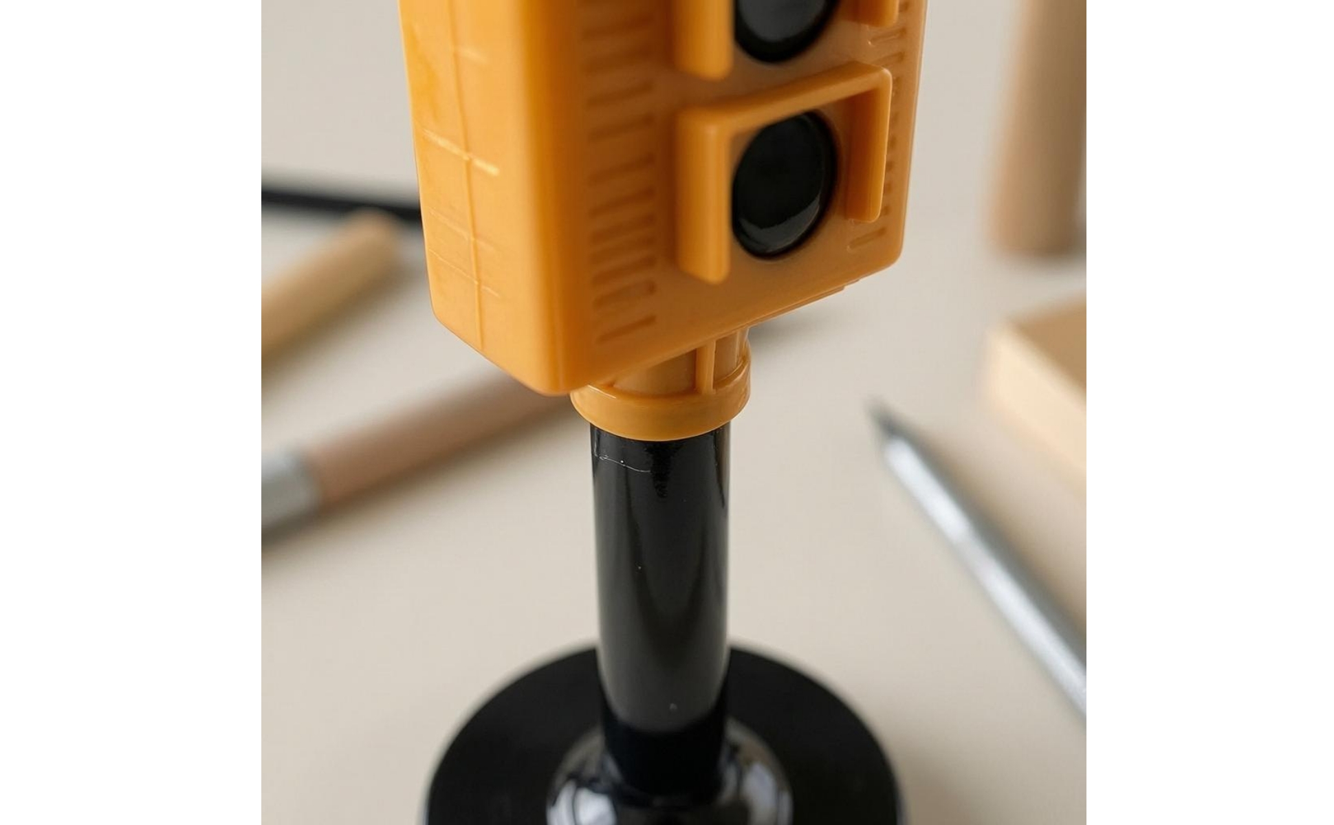 Mini Traffic Light Lighted Freestanding Traffic Light Toy Plastic for Children