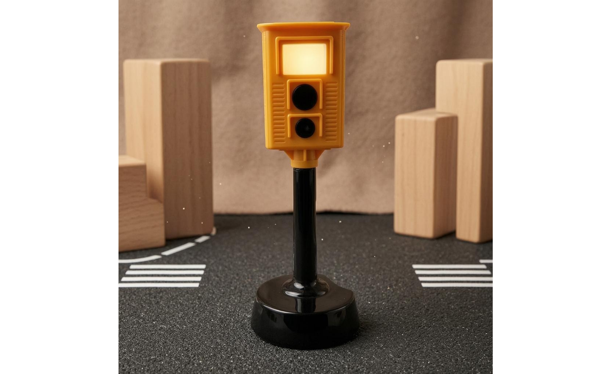 Mini Traffic Light Lighted Freestanding Traffic Light Toy Plastic for Children