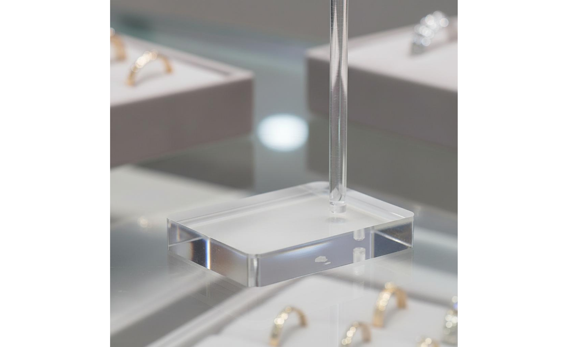 Curved Hook Necklace Display Rack Transparent Acrylic Bracelet Display Stand