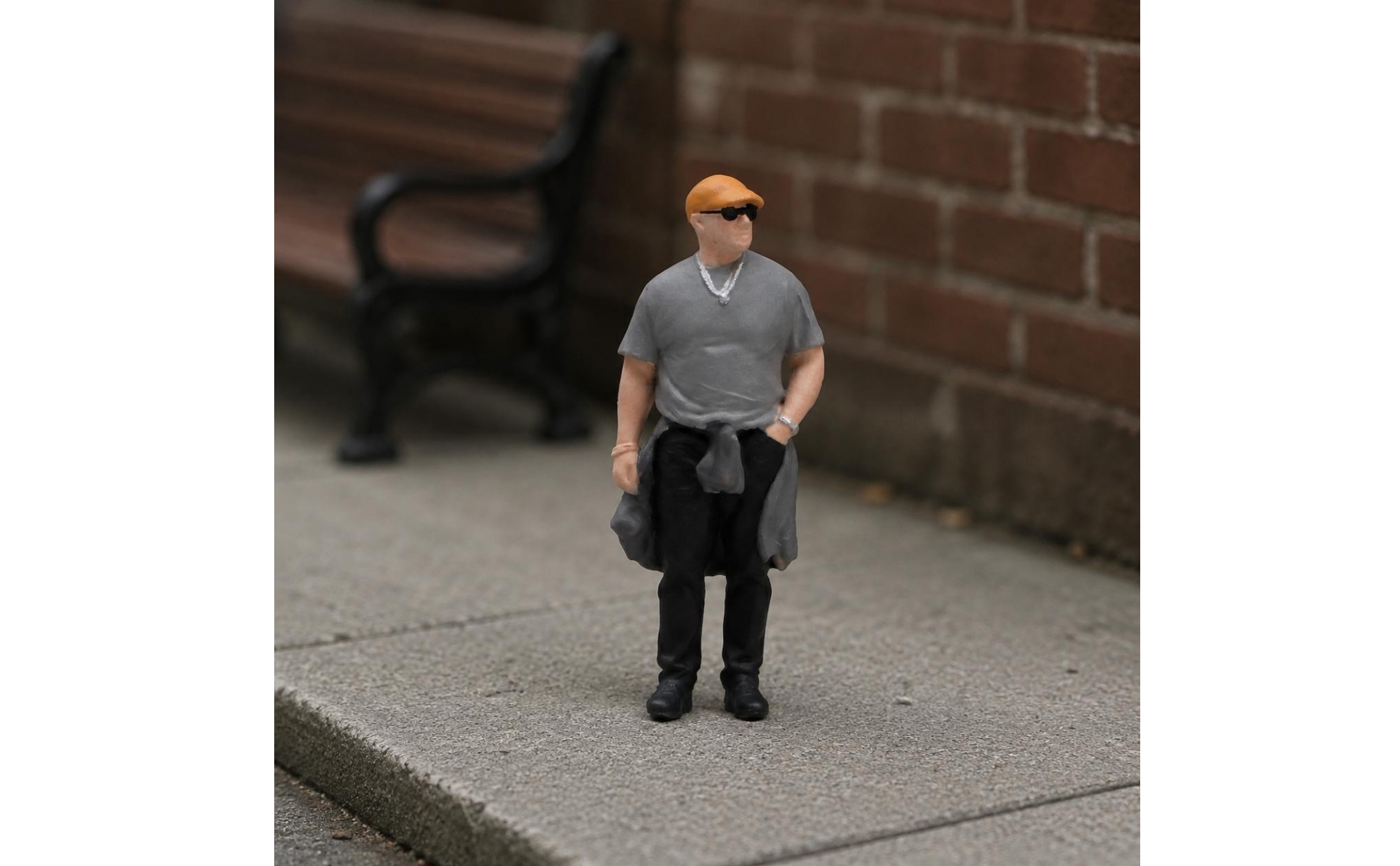 Figurine Homme Debout Style Scène Route Figurine Peinte Main Vêtements Peints