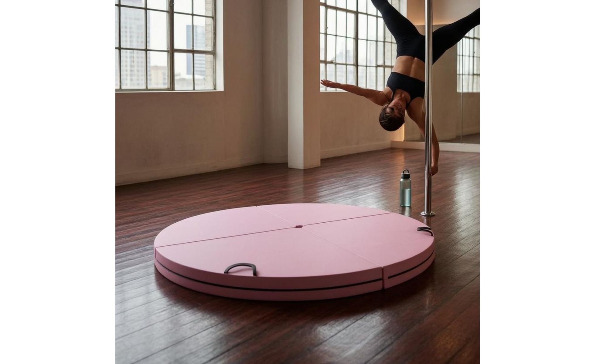 Round Pole Safety Mat Multi-Panel Foldable Pole Mat Central Opening
