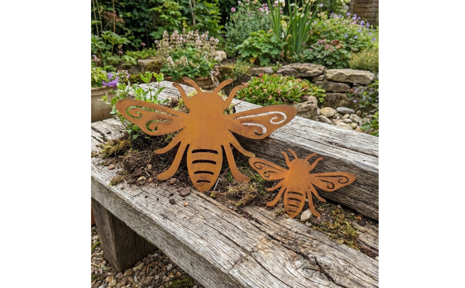 Iron Bee Cutout Weathered Honey Bee Garden Decor for Flower Pot