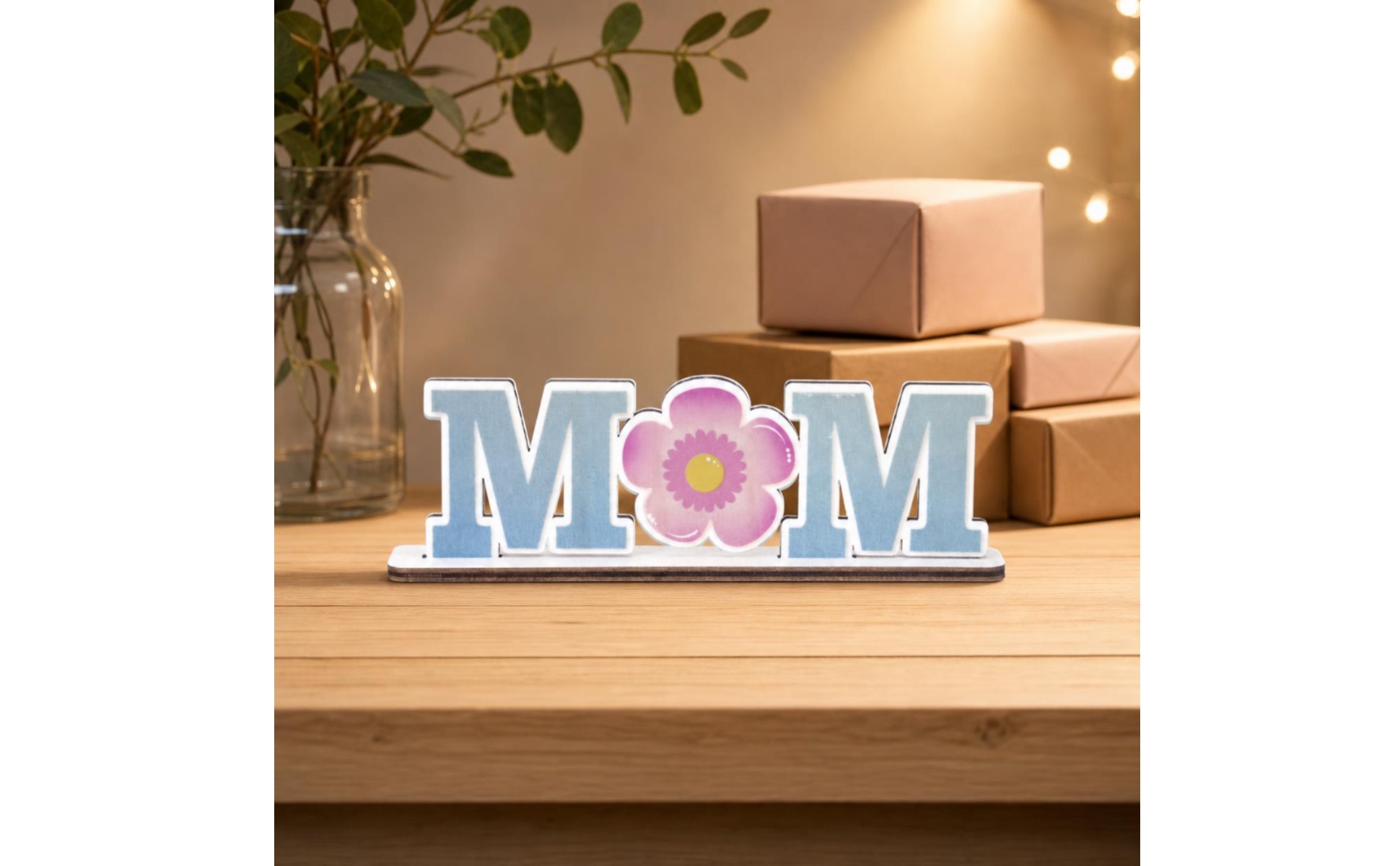 Mother's Day Table Sign Hollow-out Design Mother's Day Wooden Sign for Birthday