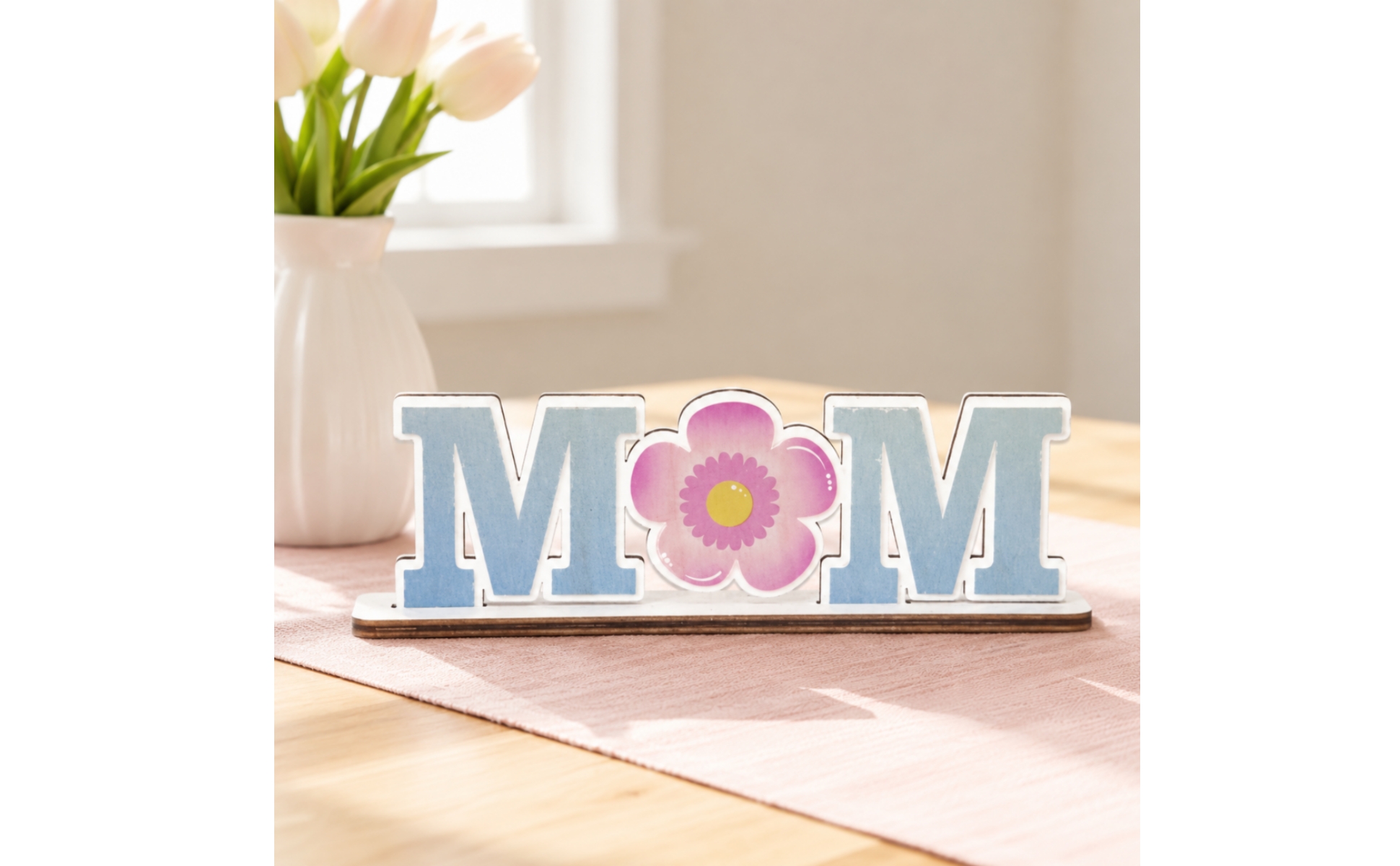 Mother's Day Table Sign Hollow-out Design Mother's Day Wooden Sign for Birthday