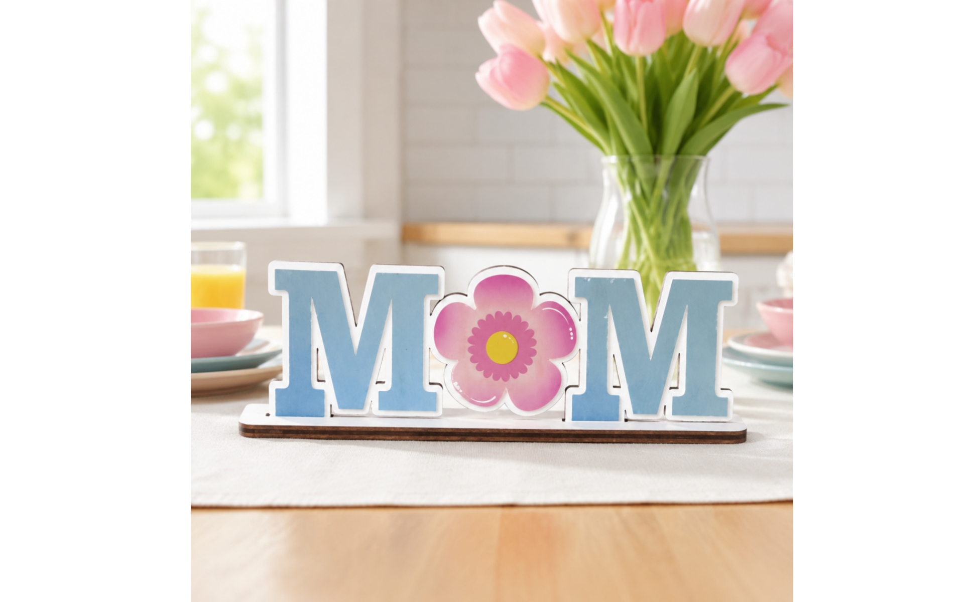 Mother's Day Table Sign Hollow-out Design Mother's Day Wooden Sign for Birthday