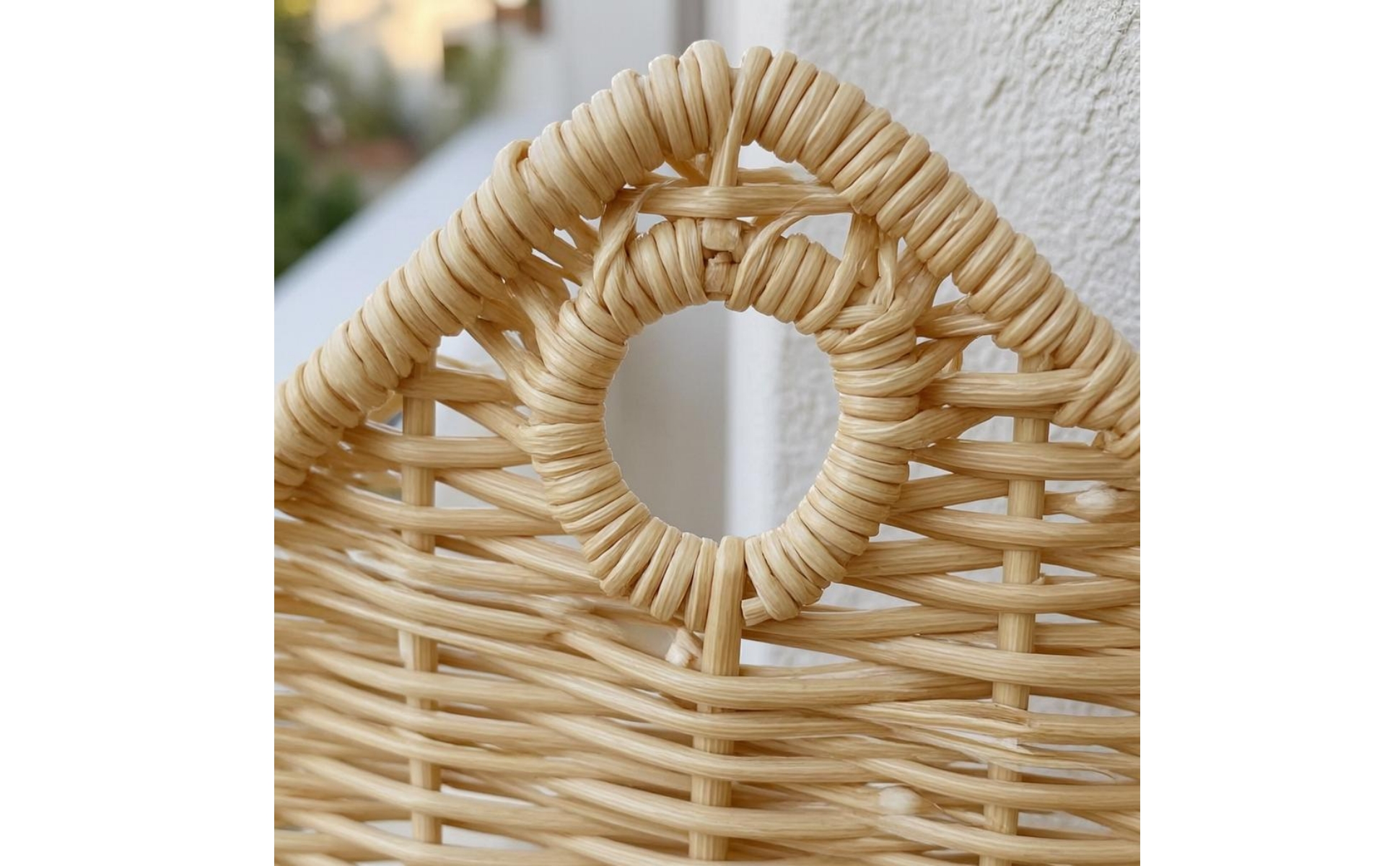 House-Shaped Wall Basket Open-Top House-Shaped Wicker Basket Reinforced Rim